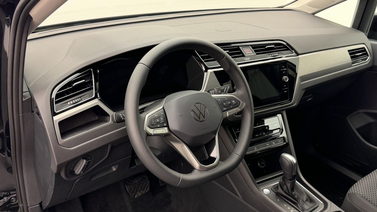 VW Touran 1.5 TSI EVO Limited-image-6