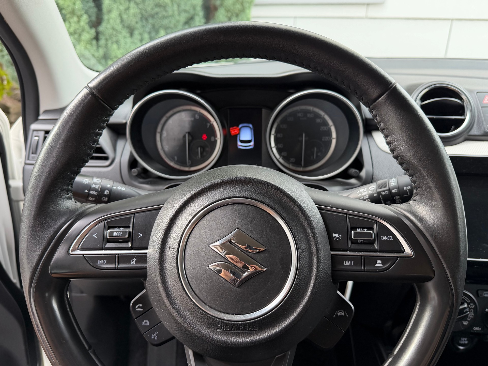 SUZUKI Swift 1.2 Compact Top 4x4 Hybrid *Top-Ausstattung*aus 1. Hand*Servicegepflegt*-image-10
