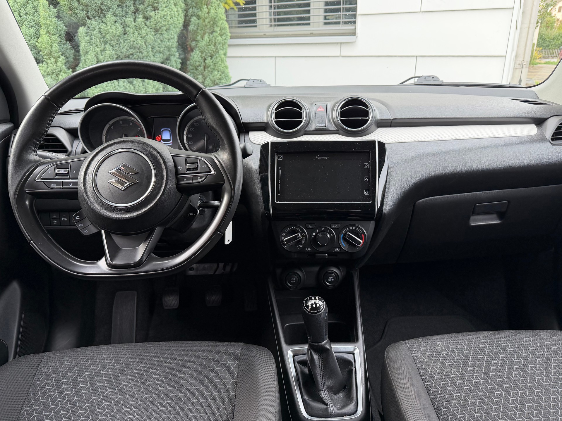SUZUKI Swift 1.2 Compact Top 4x4 Hybrid *Top-Ausstattung*aus 1. Hand*Servicegepflegt*-image-7