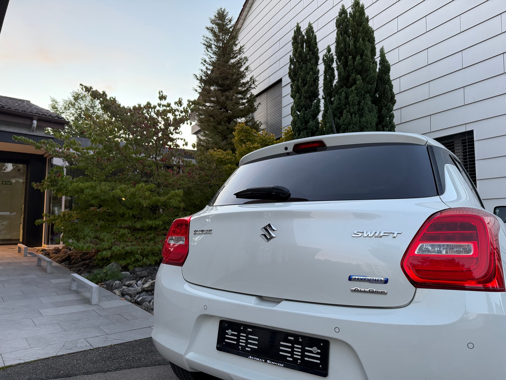 SUZUKI Swift 1.2 Compact Top 4x4 Hybrid *Top-Ausstattung*aus 1. Hand*Servicegepflegt*-image-14