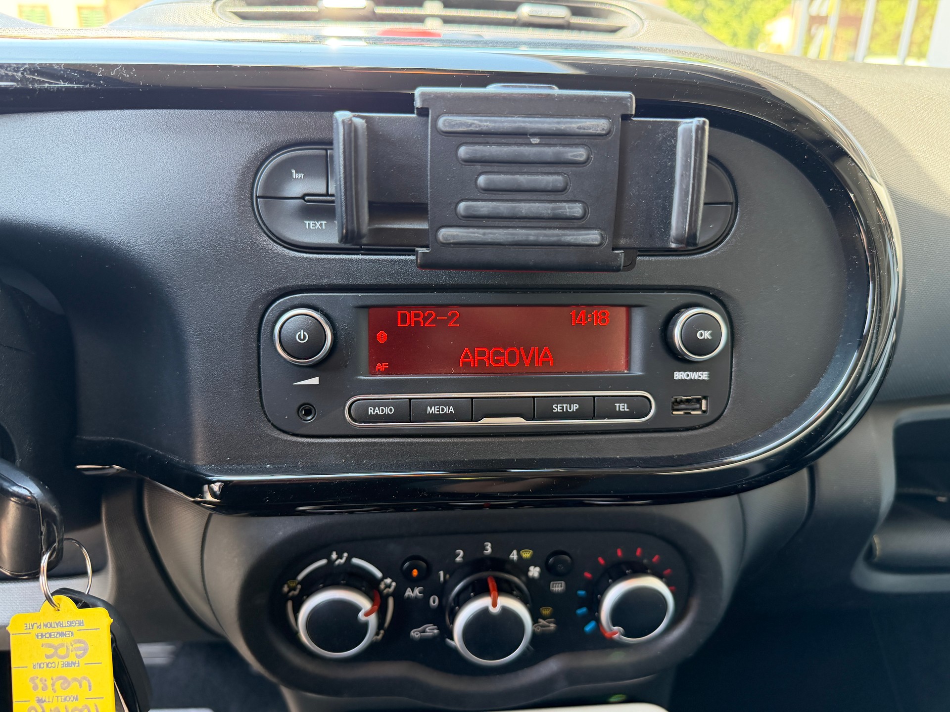 RENAULT Twingo 0.9 TCe 90 City-image-9