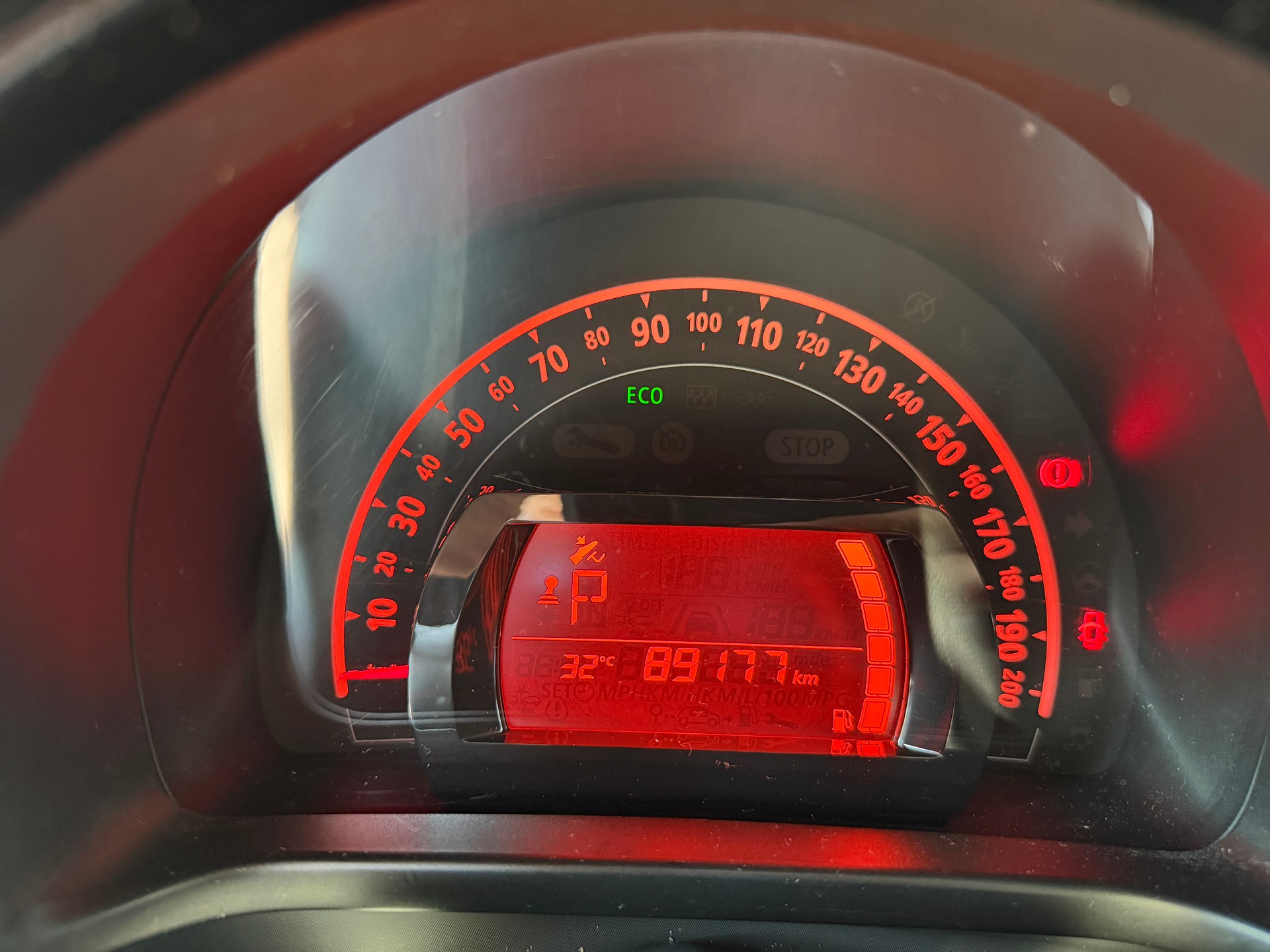 RENAULT Twingo 0.9 TCe 90 City-image-11