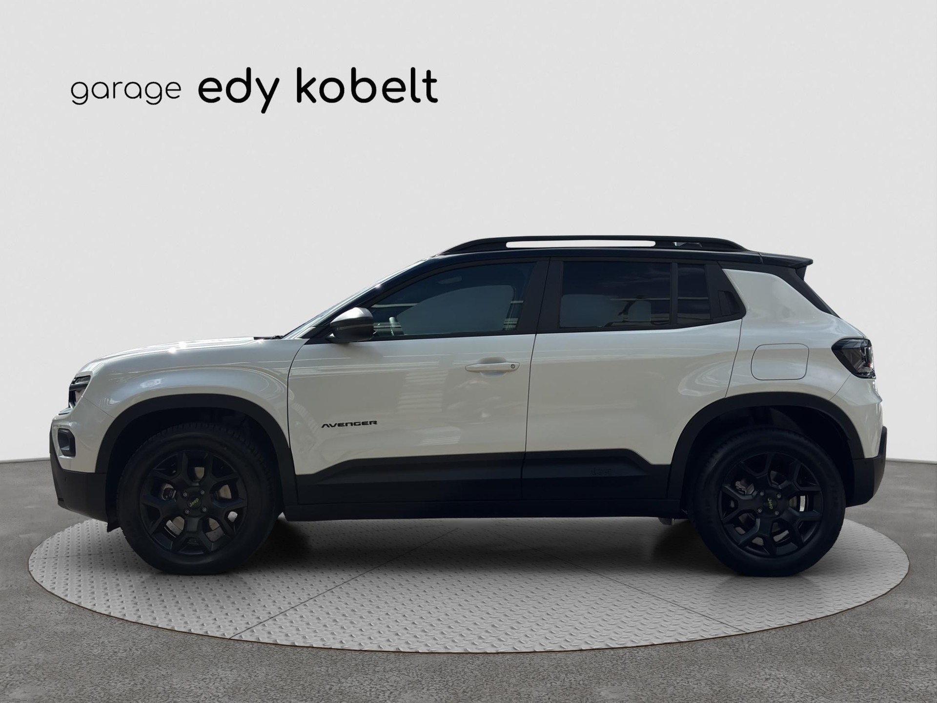 JEEP Avenger 1.2 MHEV Overland 4xe-image-1