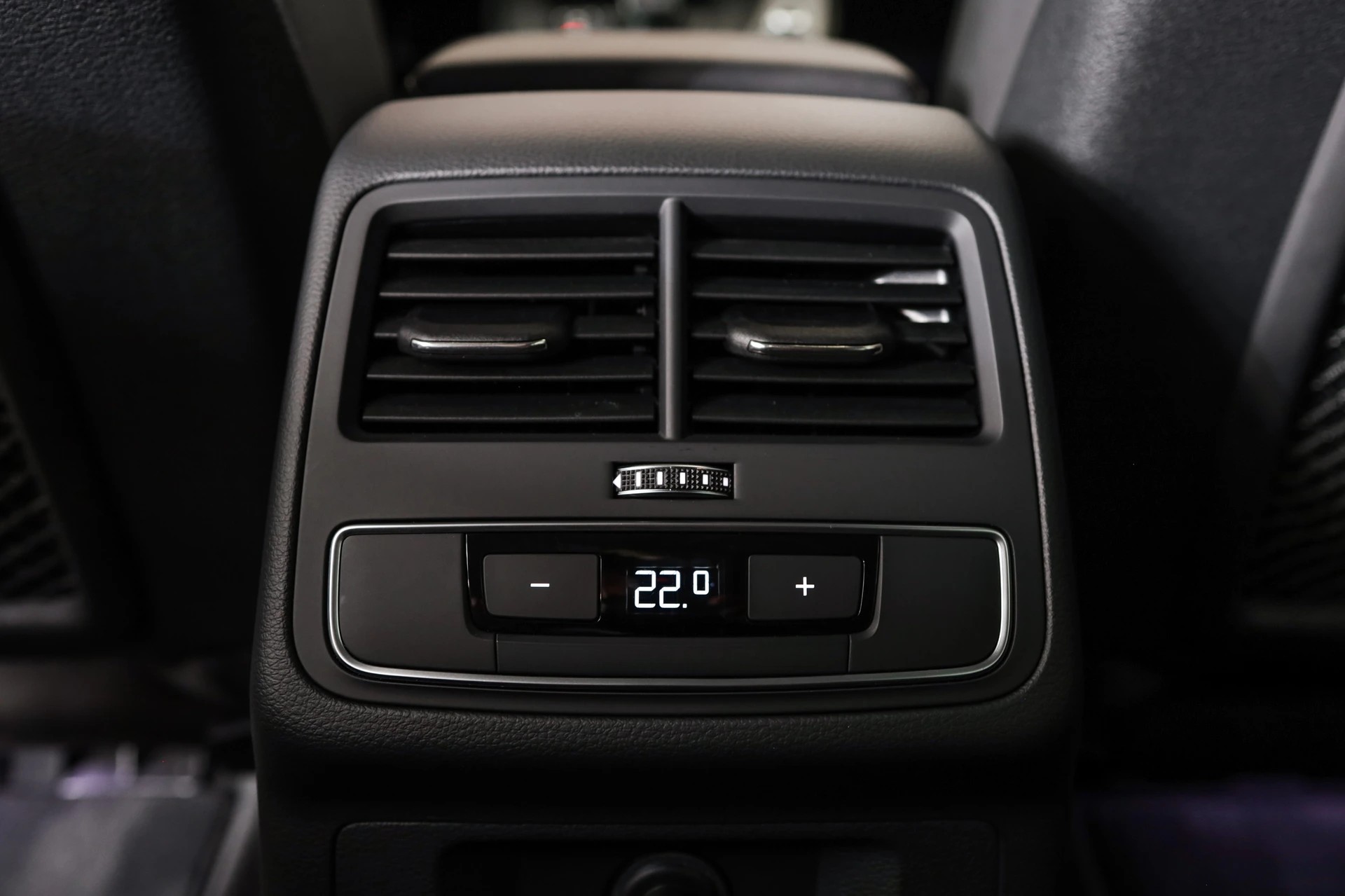AUDI A4 Avant 40 TDI advanced quattro S-tronic Head-Up / Bang & Olufsen / Virtual Cockpit-image-22