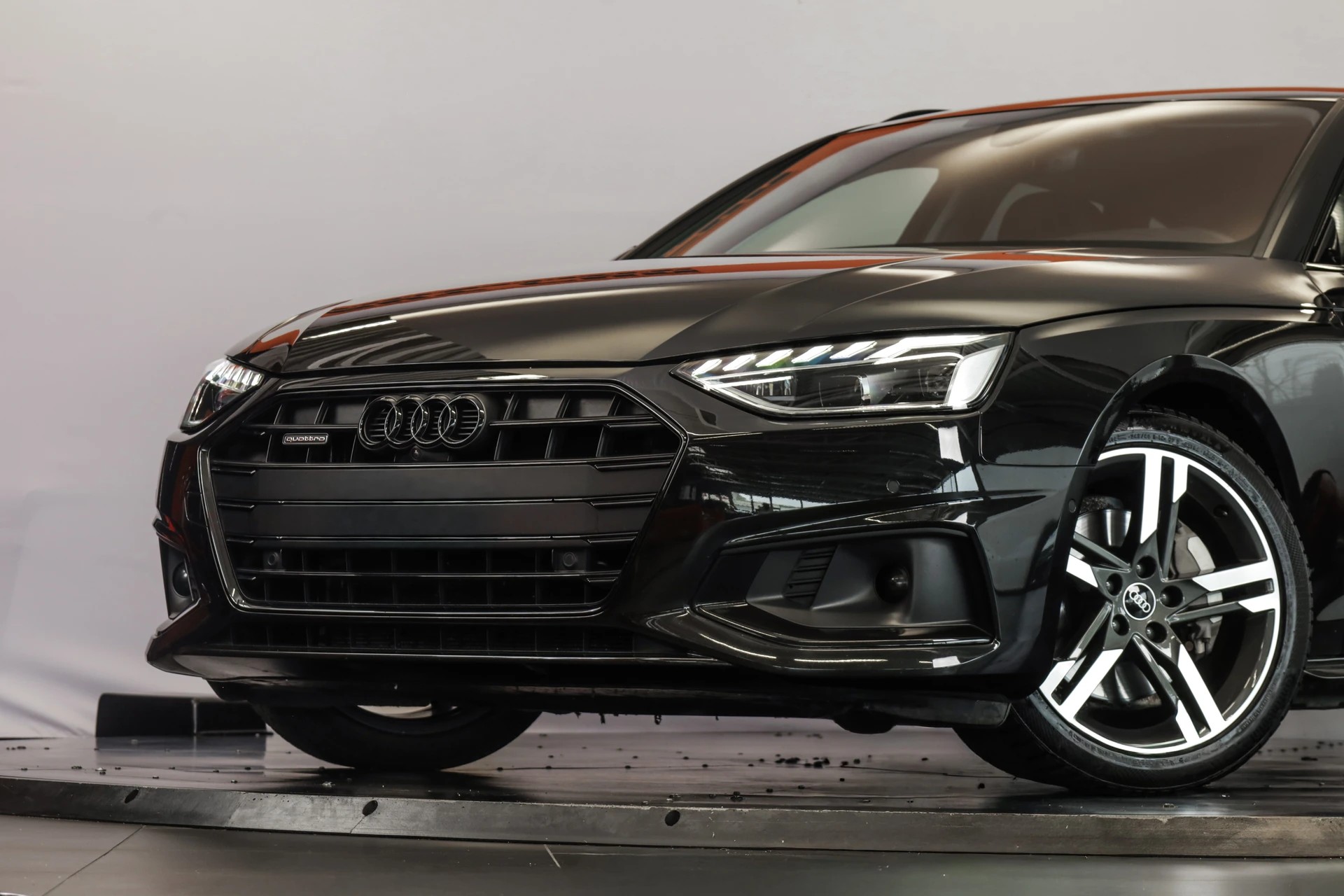 AUDI A4 Avant 40 TDI advanced quattro S-tronic Head-Up / Bang & Olufsen / Virtual Cockpit-image-6