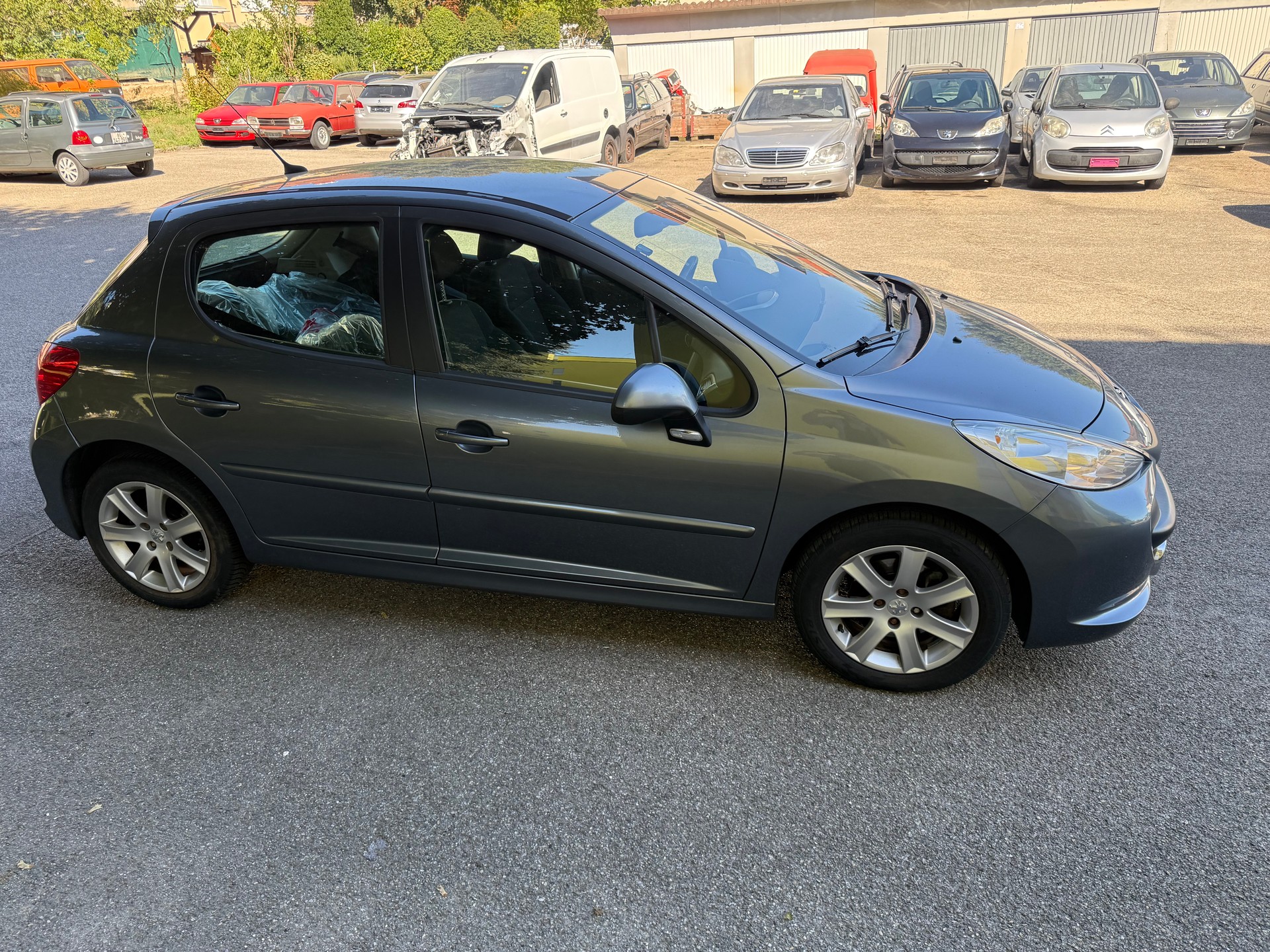 PEUGEOT 207 1.6 16V Sport Automatic-image-2