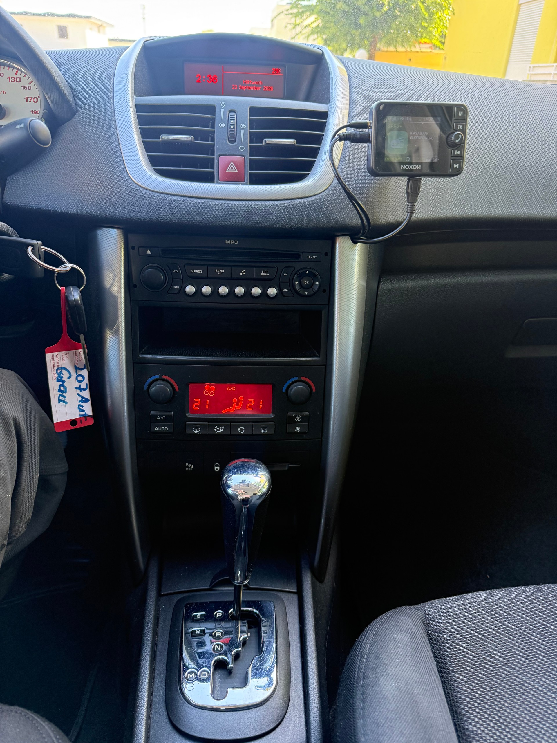PEUGEOT 207 1.6 16V Sport Automatic-image-9