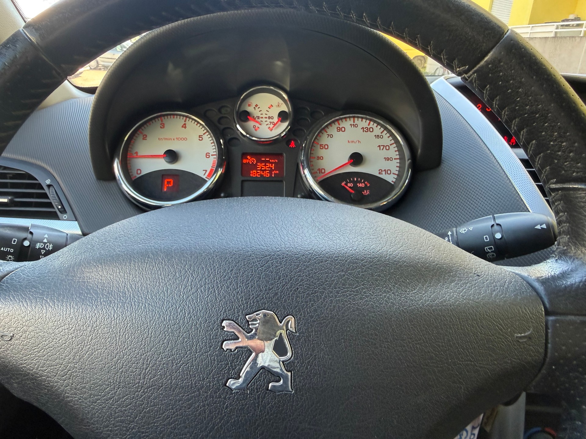 PEUGEOT 207 1.6 16V Sport Automatic-image-8