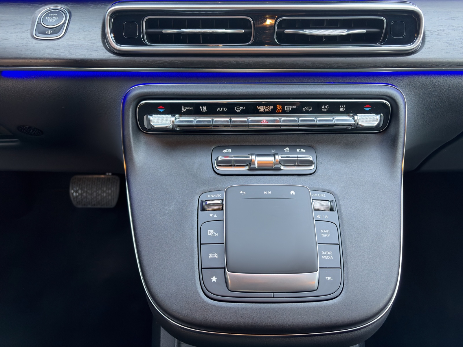 MERCEDES-BENZ V 250 d lang Avantgarde 4Matic 9G-Tronic-image-9