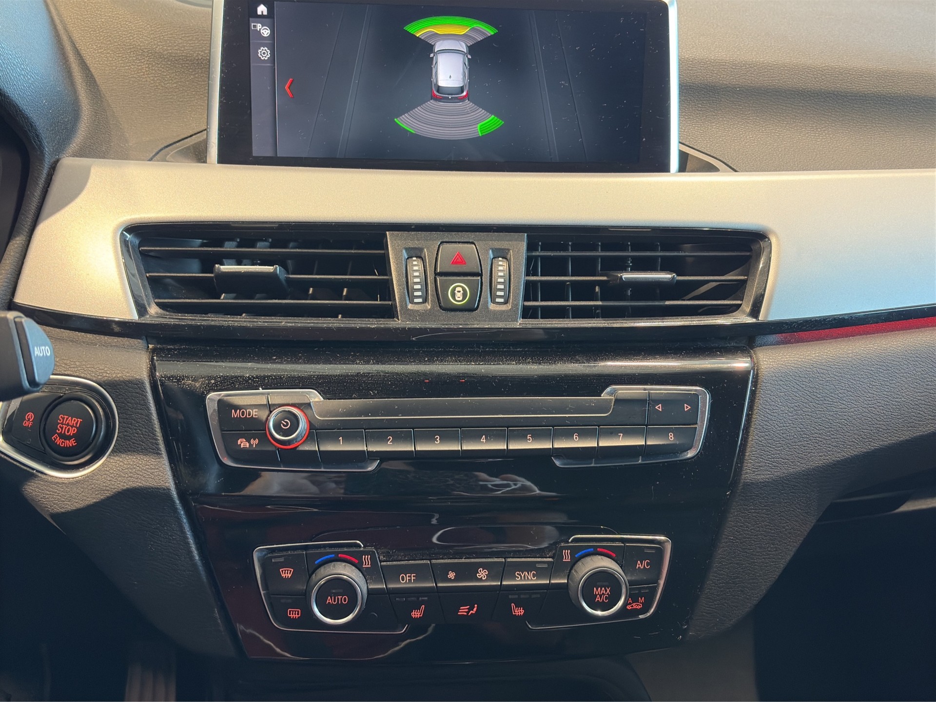 BMW X1 xDrive 18d Essential Edition Steptronic-image-19