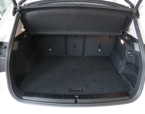 BMW X1 xDrive 18d Essential Edition Steptronic-image-21