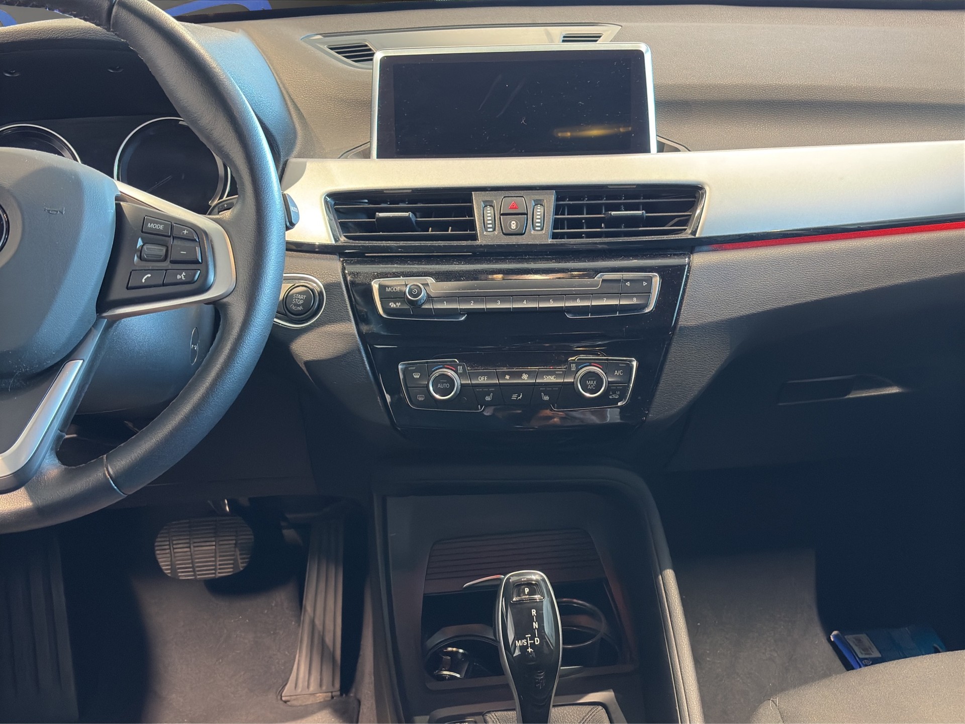 BMW X1 xDrive 18d Essential Edition Steptronic-image-13