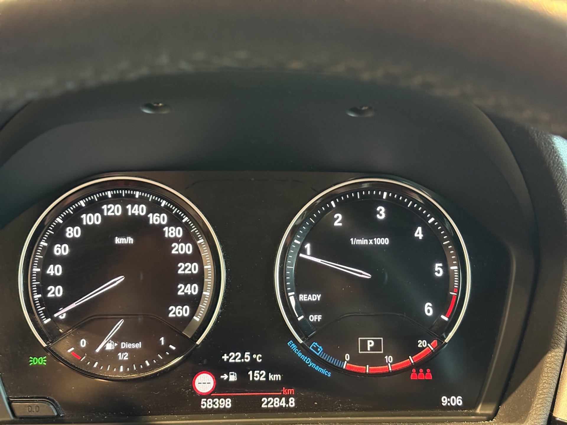 BMW X1 xDrive 18d Essential Edition Steptronic-image-10