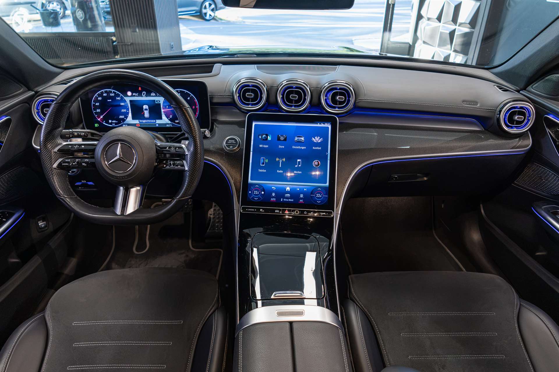 MERCEDES-BENZ C 220 d T 4Matic AMG Line-image-5