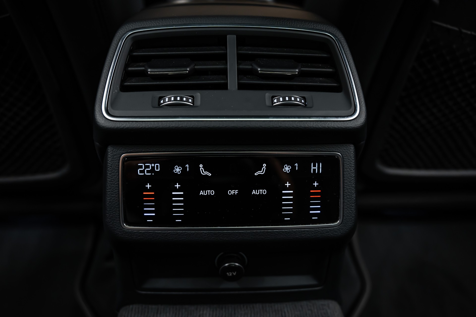 AUDI S6 Avant 3.0 TDI quattro tiptronic *Matrix*Panorama*Head-Up*Fahrassistenz*-image-22