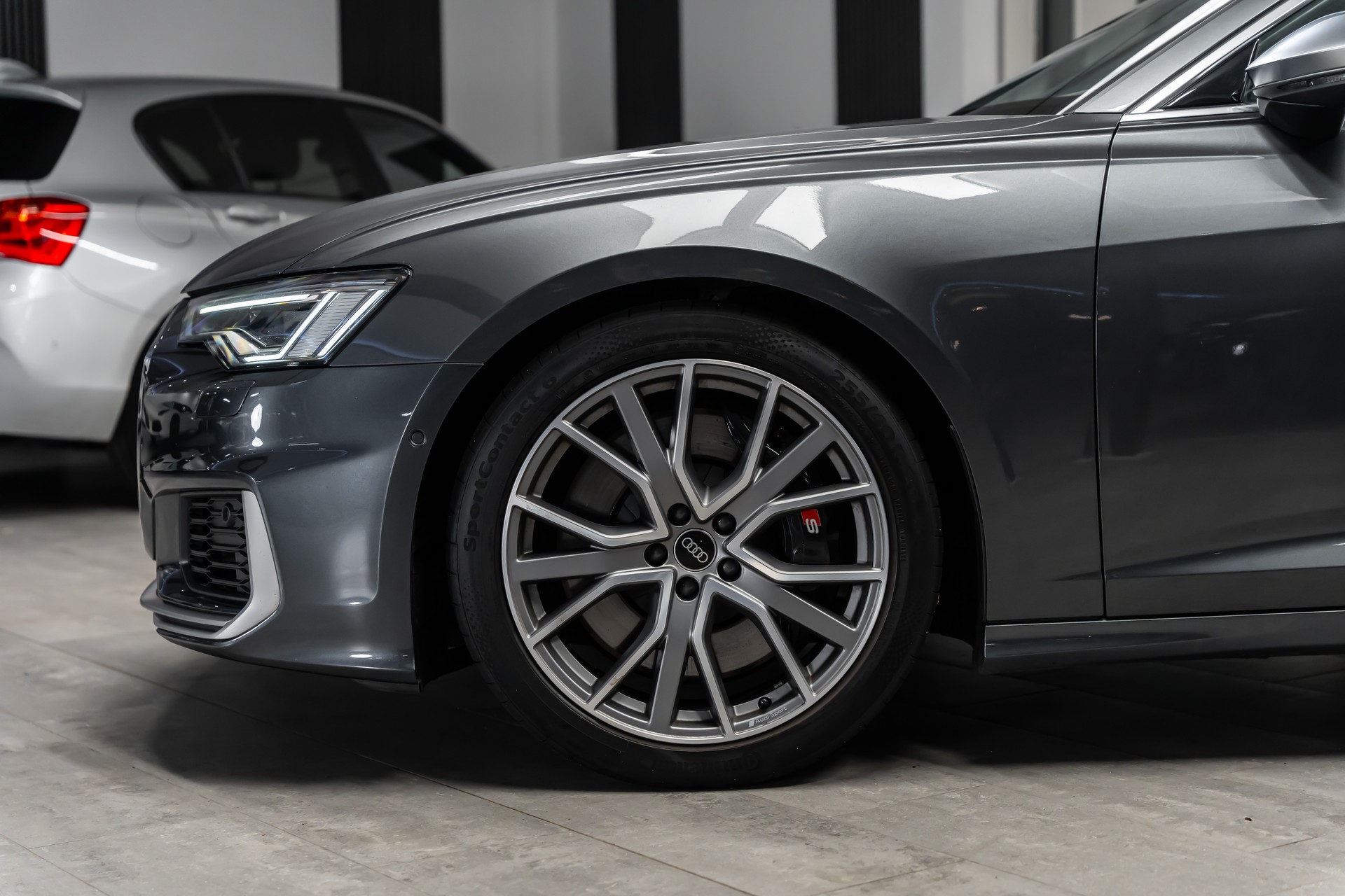 AUDI S6 Avant 3.0 TDI quattro tiptronic *Matrix*Panorama*Head-Up*Fahrassistenz*-image-4