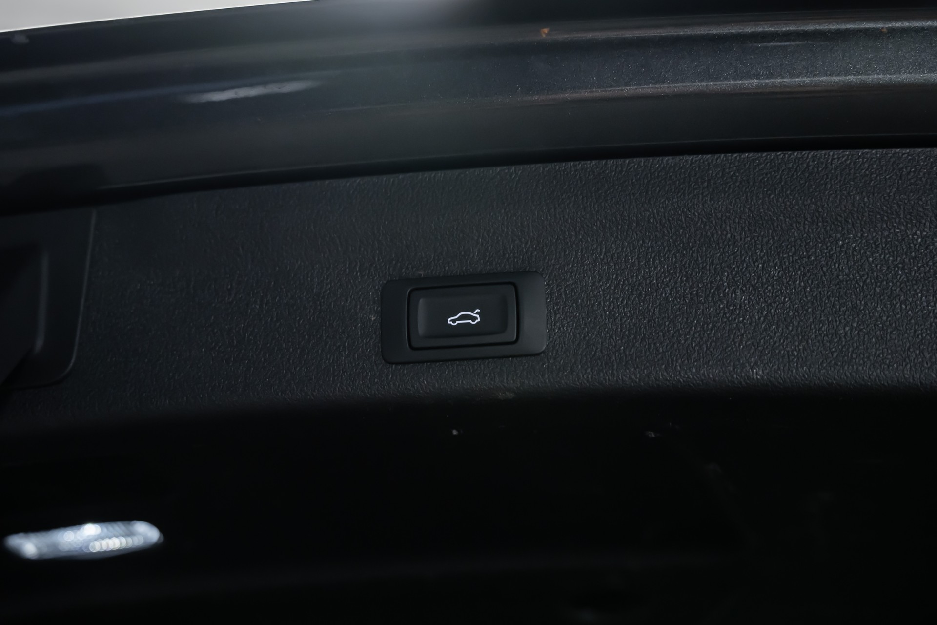 AUDI S6 Avant 3.0 TDI quattro tiptronic *Matrix*Panorama*Head-Up*Fahrassistenz*-image-9