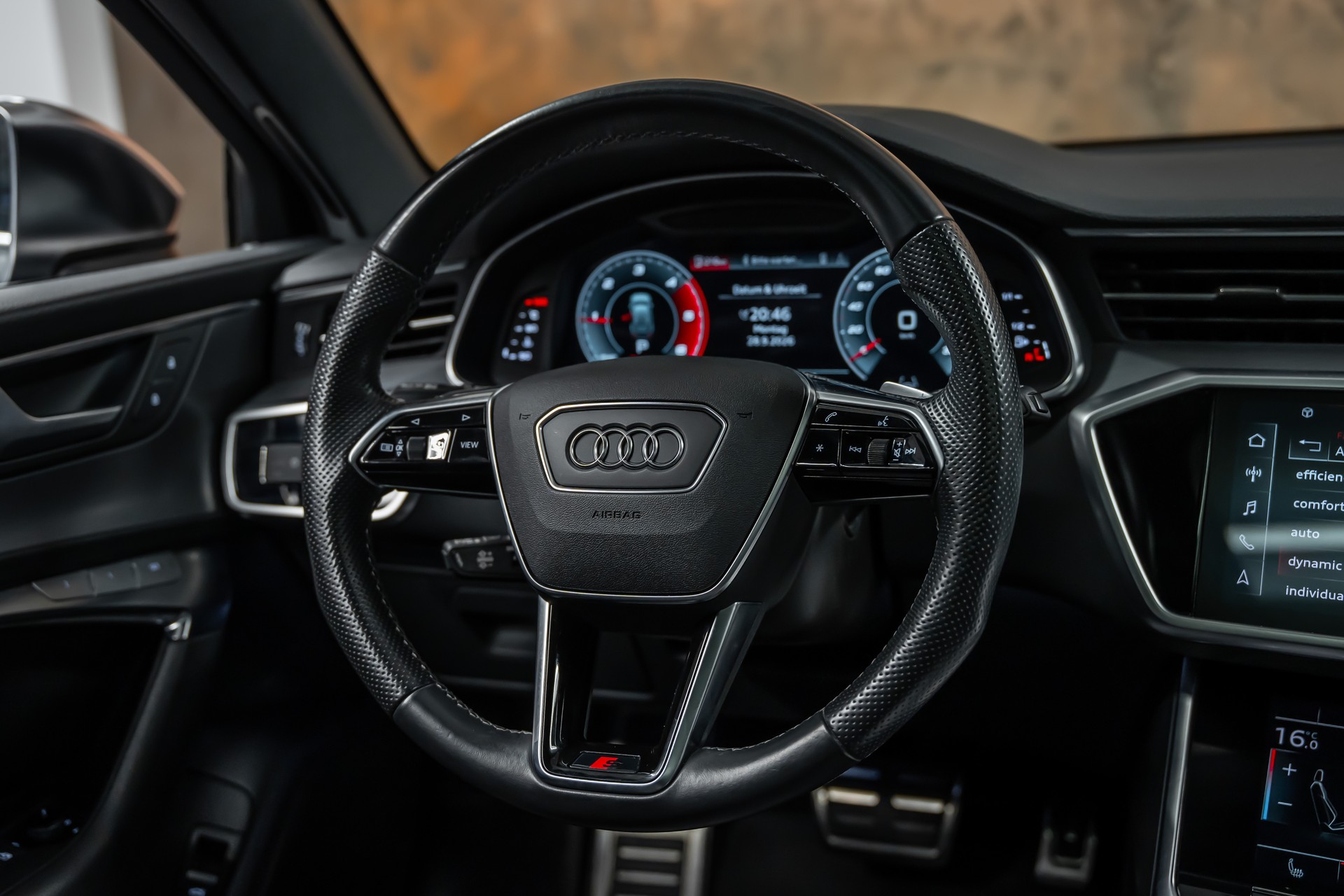 AUDI S6 Avant 3.0 TDI quattro tiptronic *Matrix*Panorama*Head-Up*Fahrassistenz*-image-16