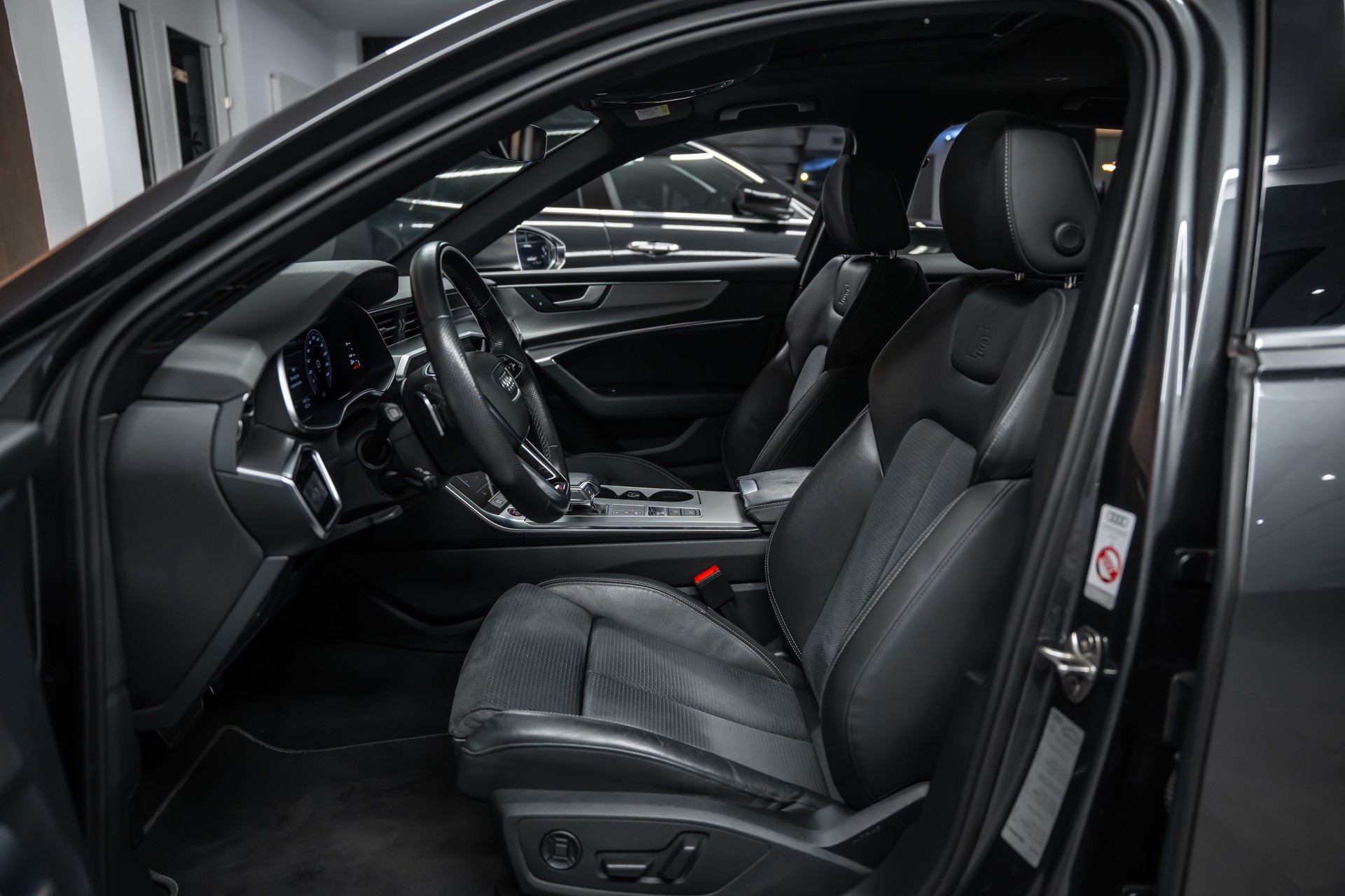 AUDI S6 Avant 3.0 TDI quattro tiptronic *Matrix*Panorama*Head-Up*Fahrassistenz*-image-11