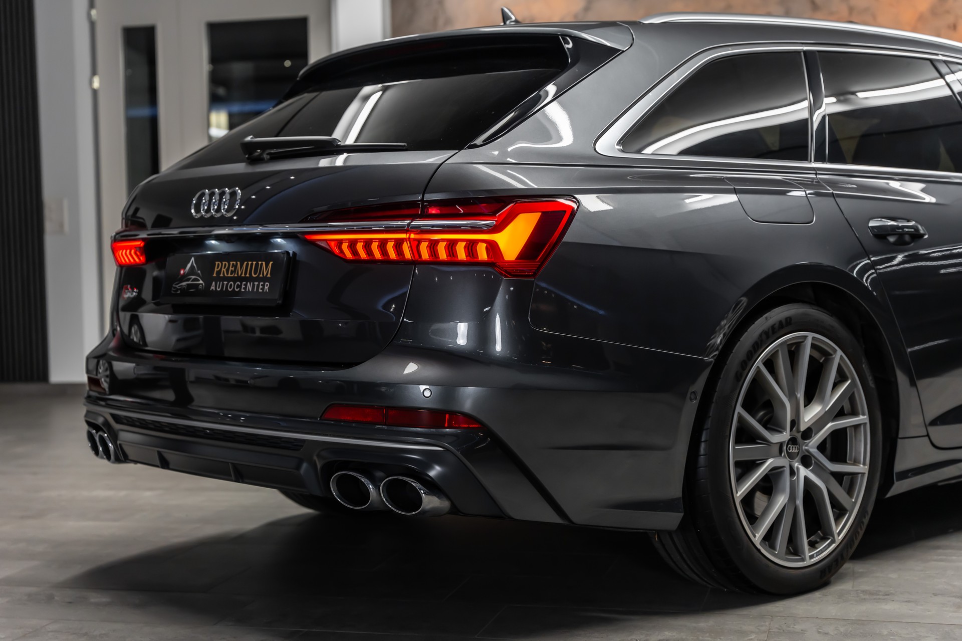 AUDI S6 Avant 3.0 TDI quattro tiptronic *Matrix*Panorama*Head-Up*Fahrassistenz*-image-6