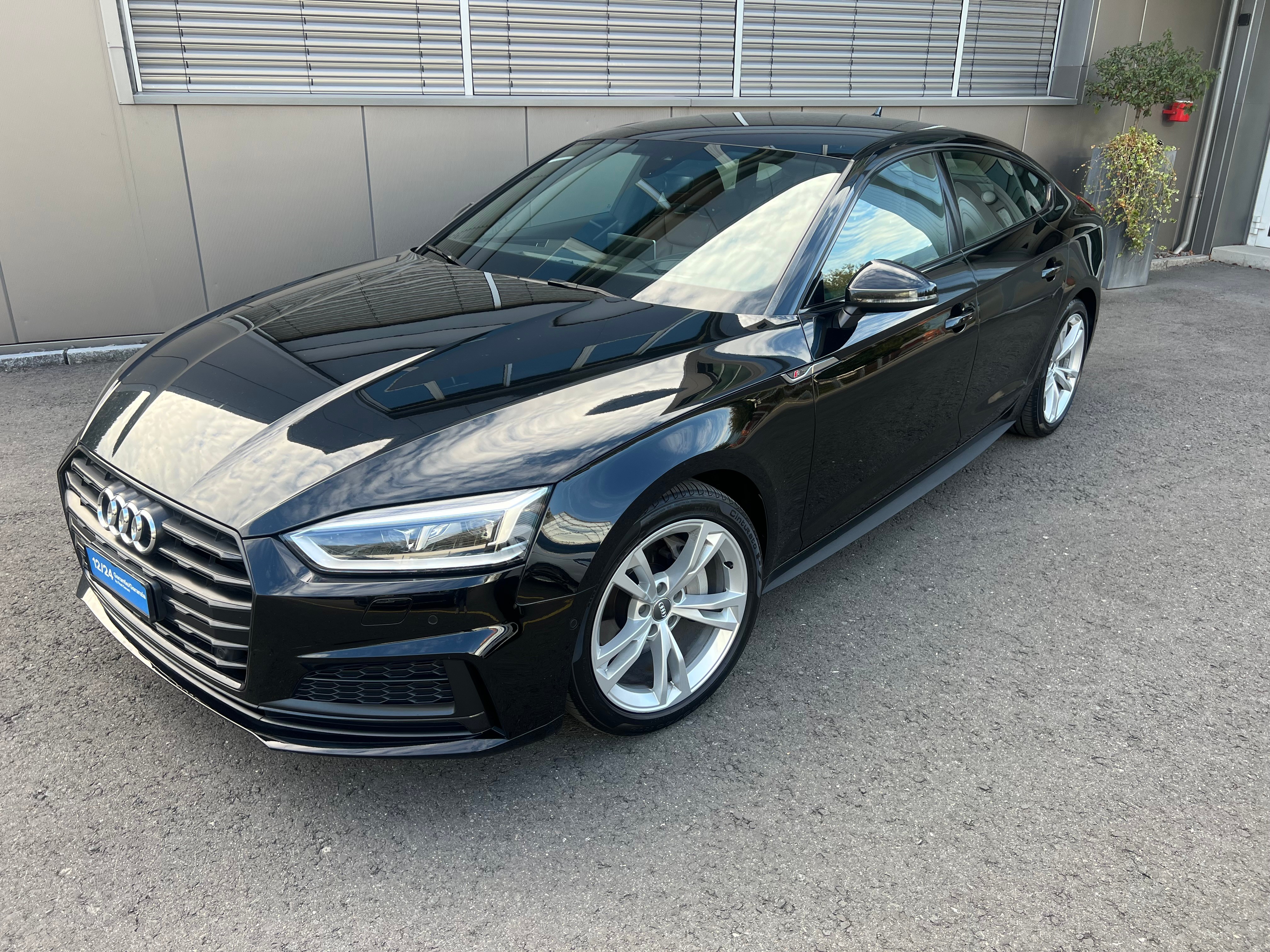 Car photo