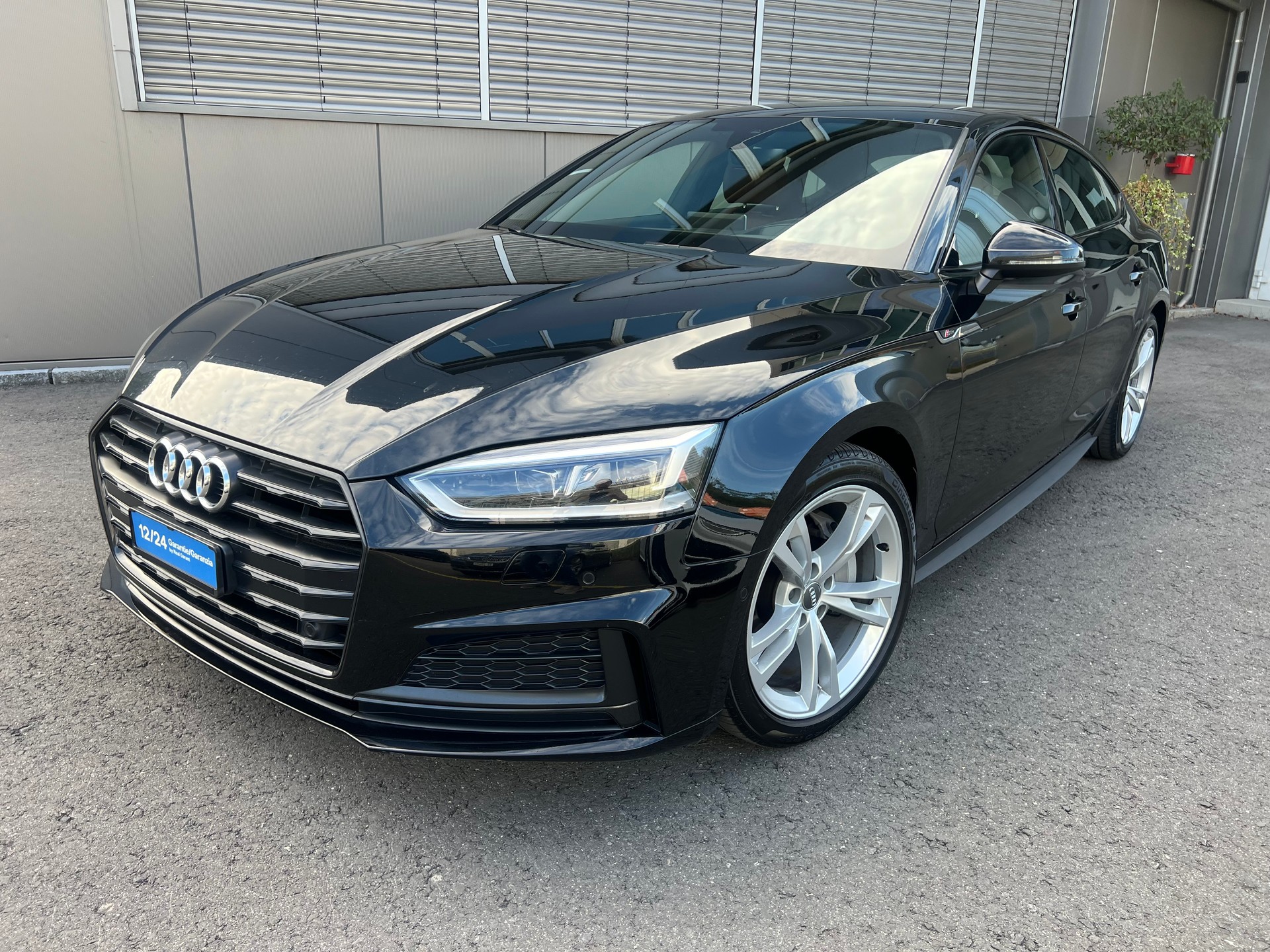 AUDI A5 Sportback 40 TDI S-Line 4x4 S-tronic *** Leder * Navi * Head - Up Display * ab MFK * 1 Jahr Garantie möglich **-showroom-element-3