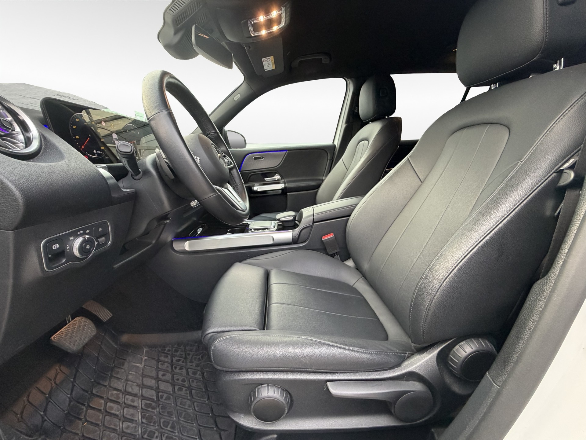 MERCEDES-BENZ GLB 200 d 4Matic Progressive 8G-Tronic-image-8