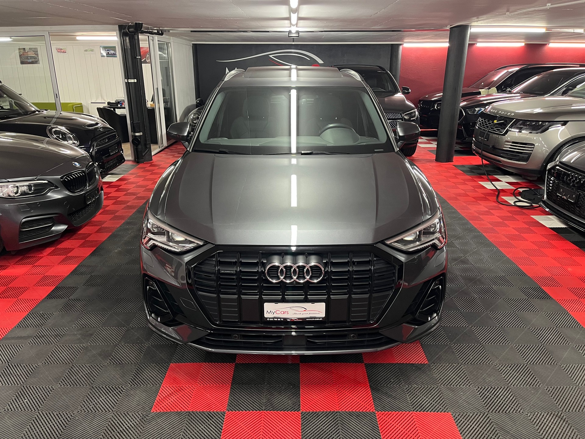 AUDI Q3 45 TFSI S line quattro S-tronic-image-2