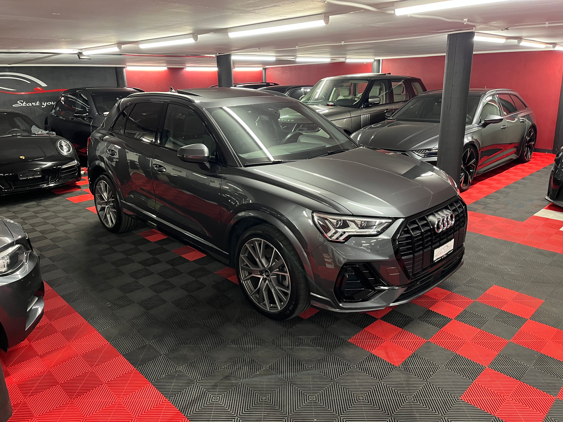 AUDI Q3 45 TFSI S line quattro S-tronic-image-4