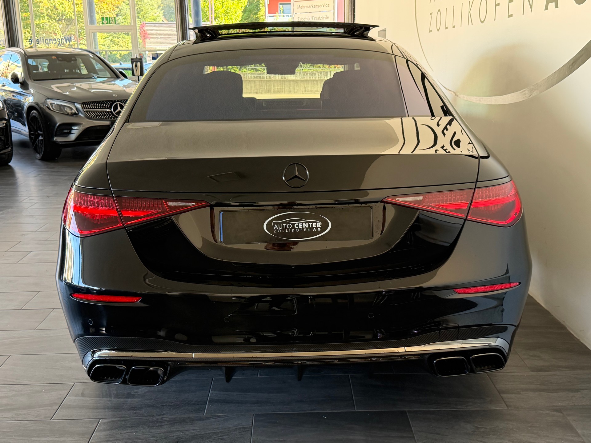 MERCEDES-BENZ E PERFORMANCE-image-5