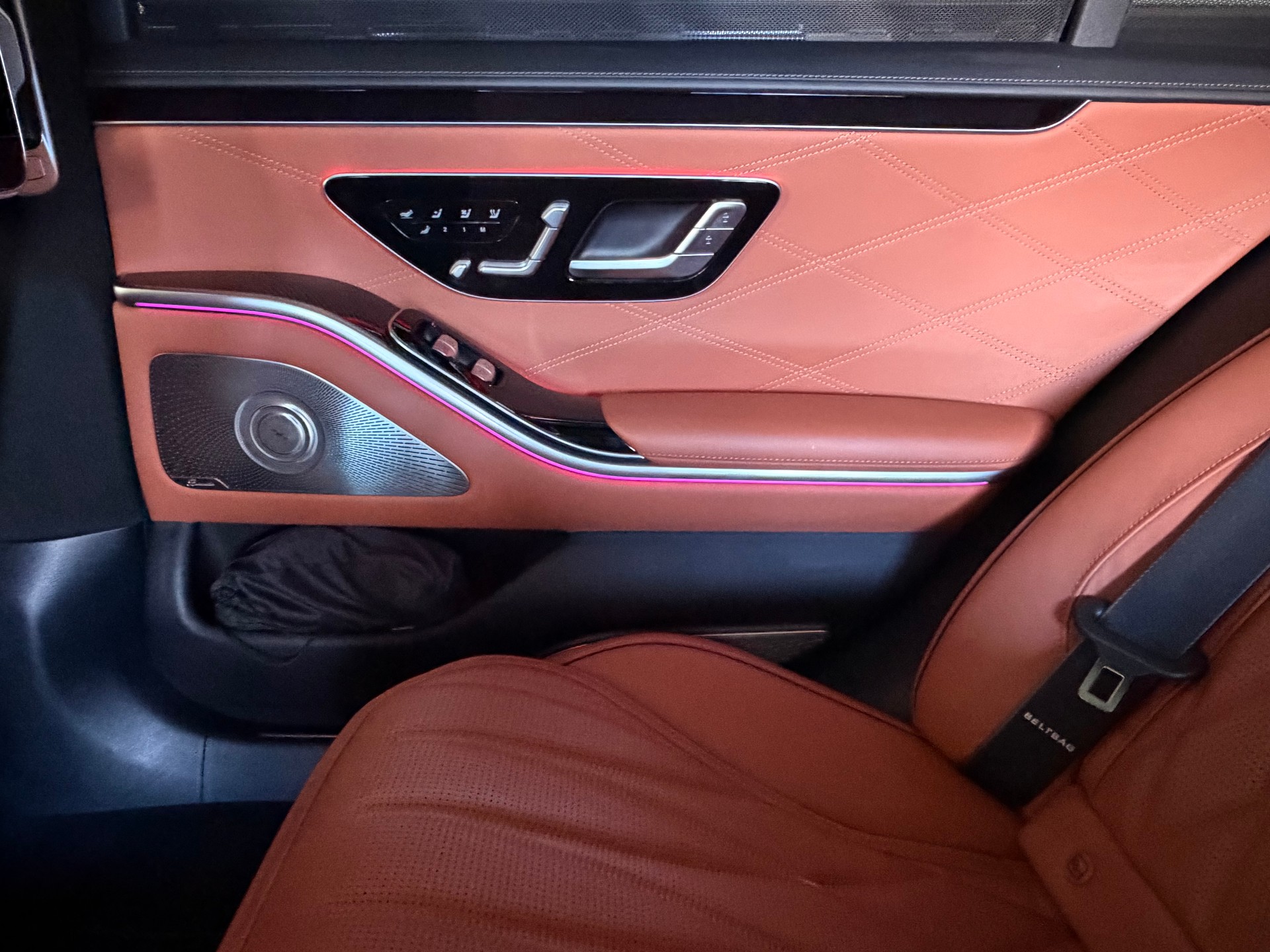 MERCEDES-BENZ E PERFORMANCE-image-13