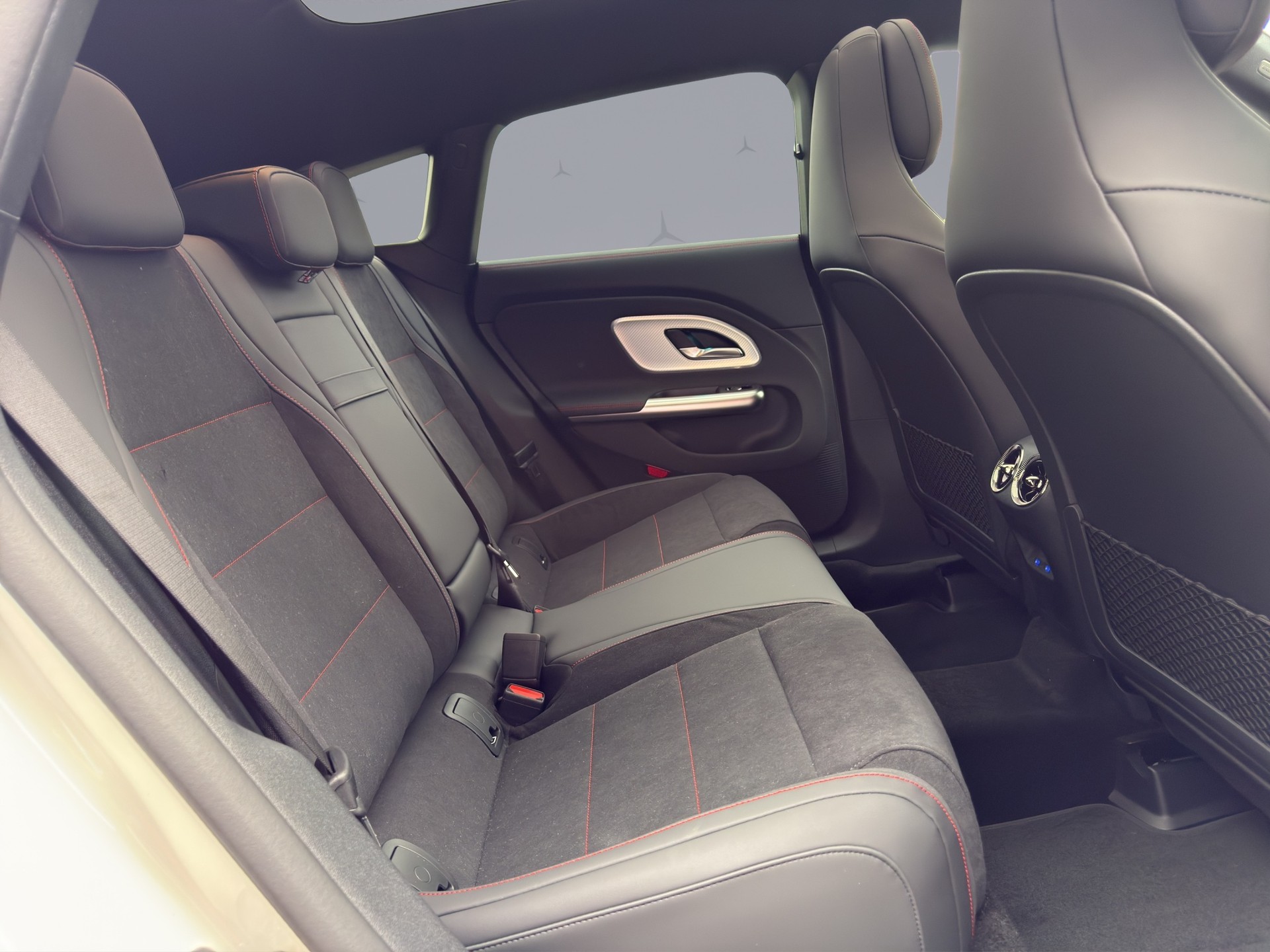 MERCEDES-BENZ CLA-Klasse X178 Shooting Brake CLA 220 4matic-image-17
