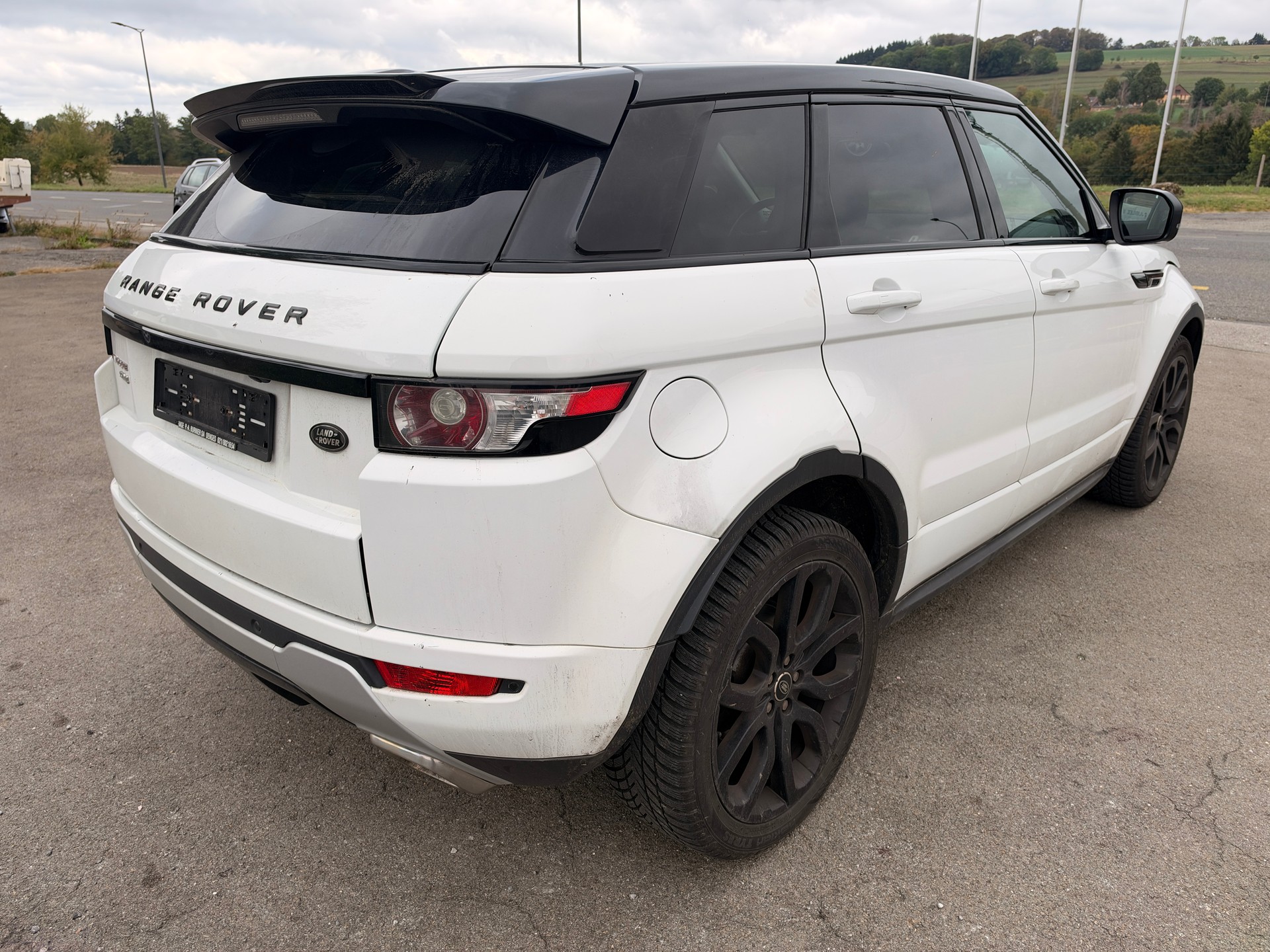 LAND ROVER Range Rover Evoque 2.2 SD4 Dynamic AT6-image-2