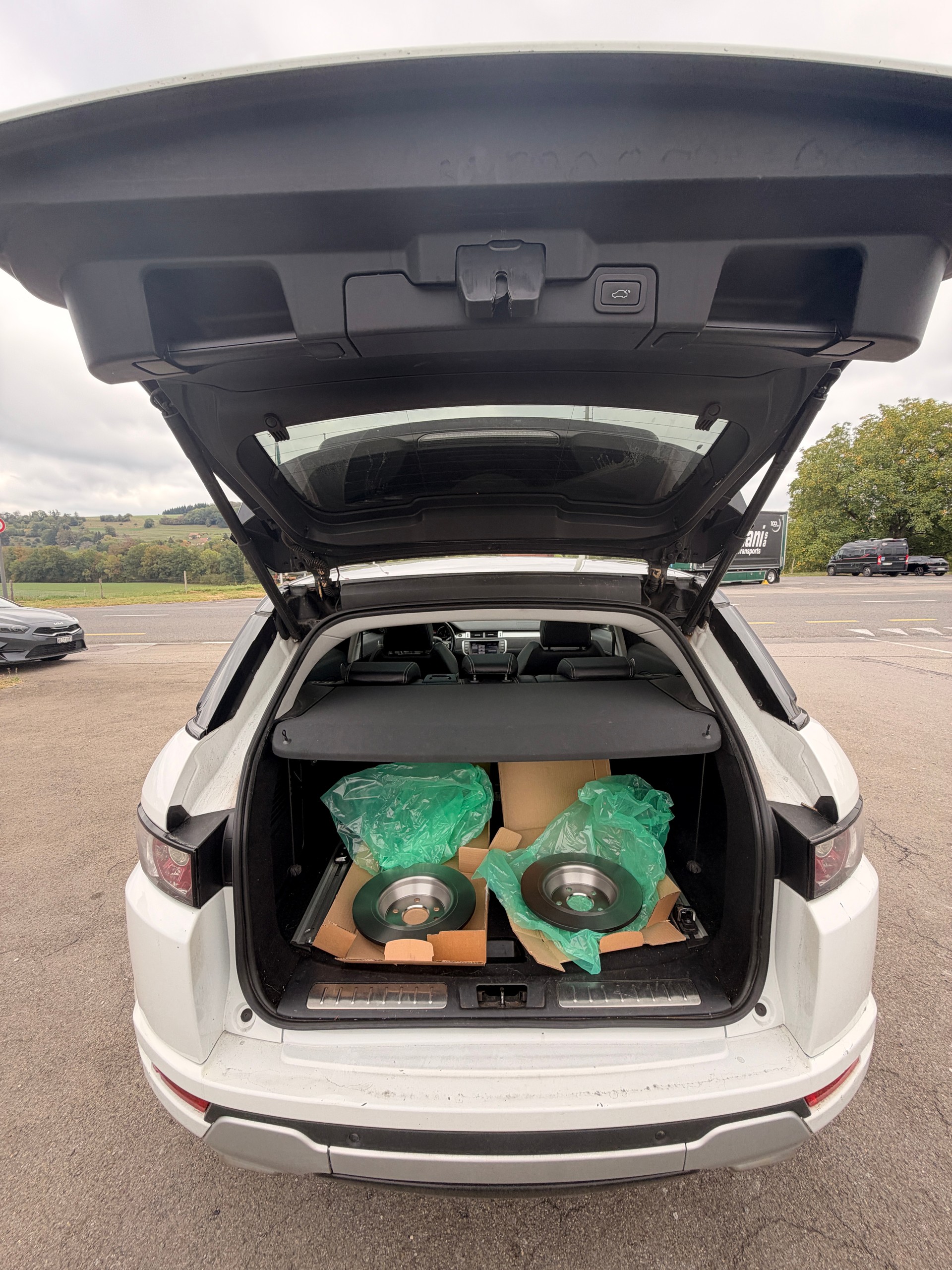 LAND ROVER Range Rover Evoque 2.2 SD4 Dynamic AT6-image-4