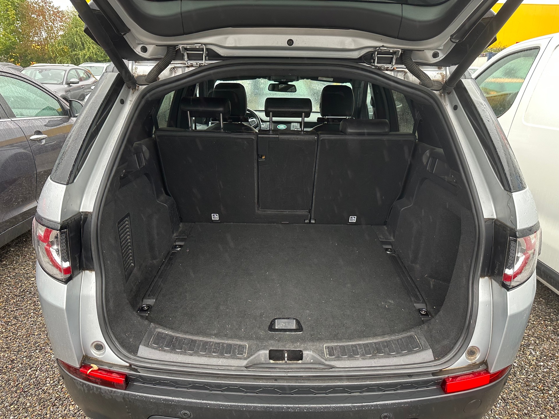 LAND ROVER Discovery Sport 2.0 Si4 HSE Luxury AT9-image-10