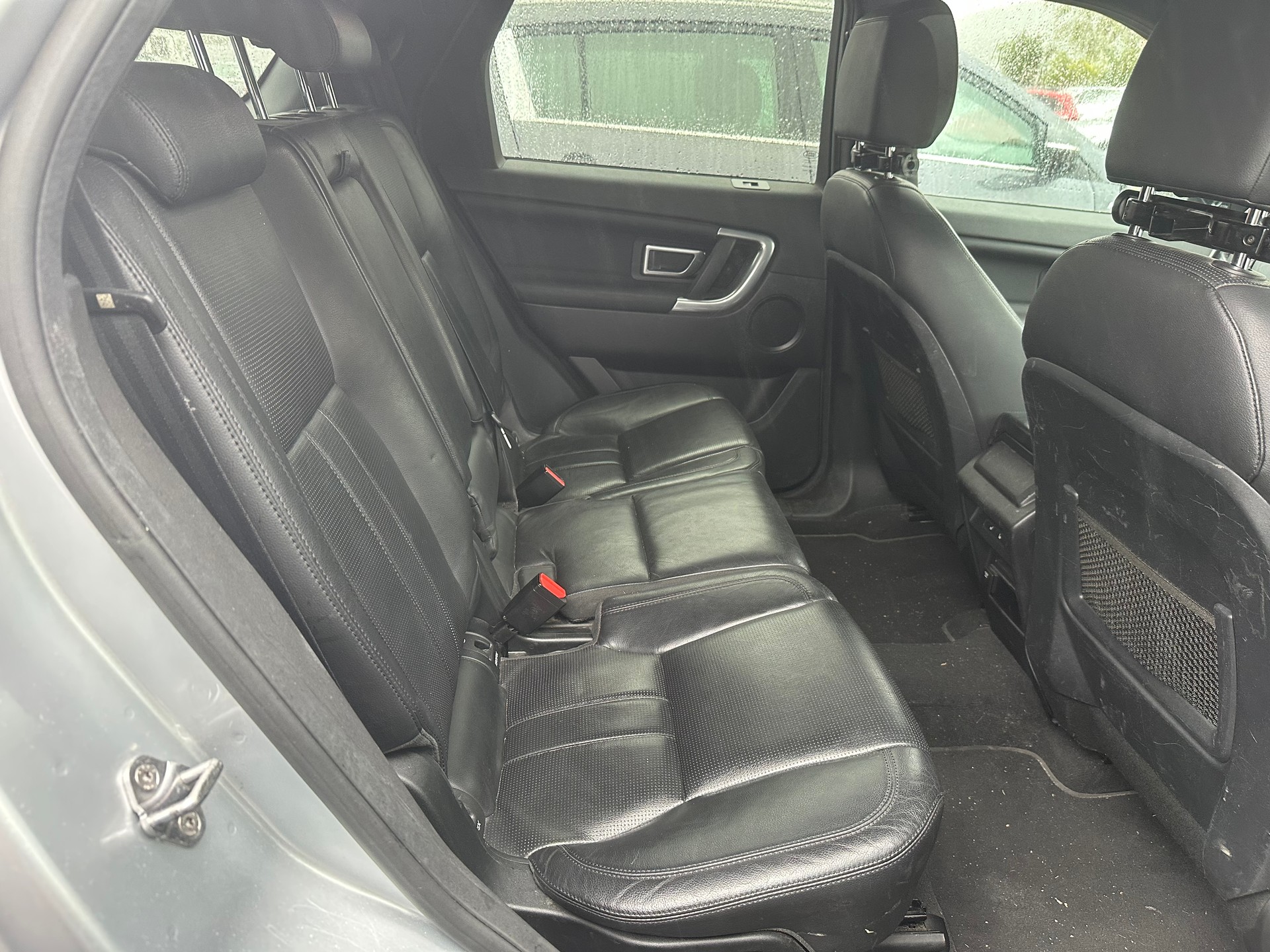 LAND ROVER Discovery Sport 2.0 Si4 HSE Luxury AT9-image-9