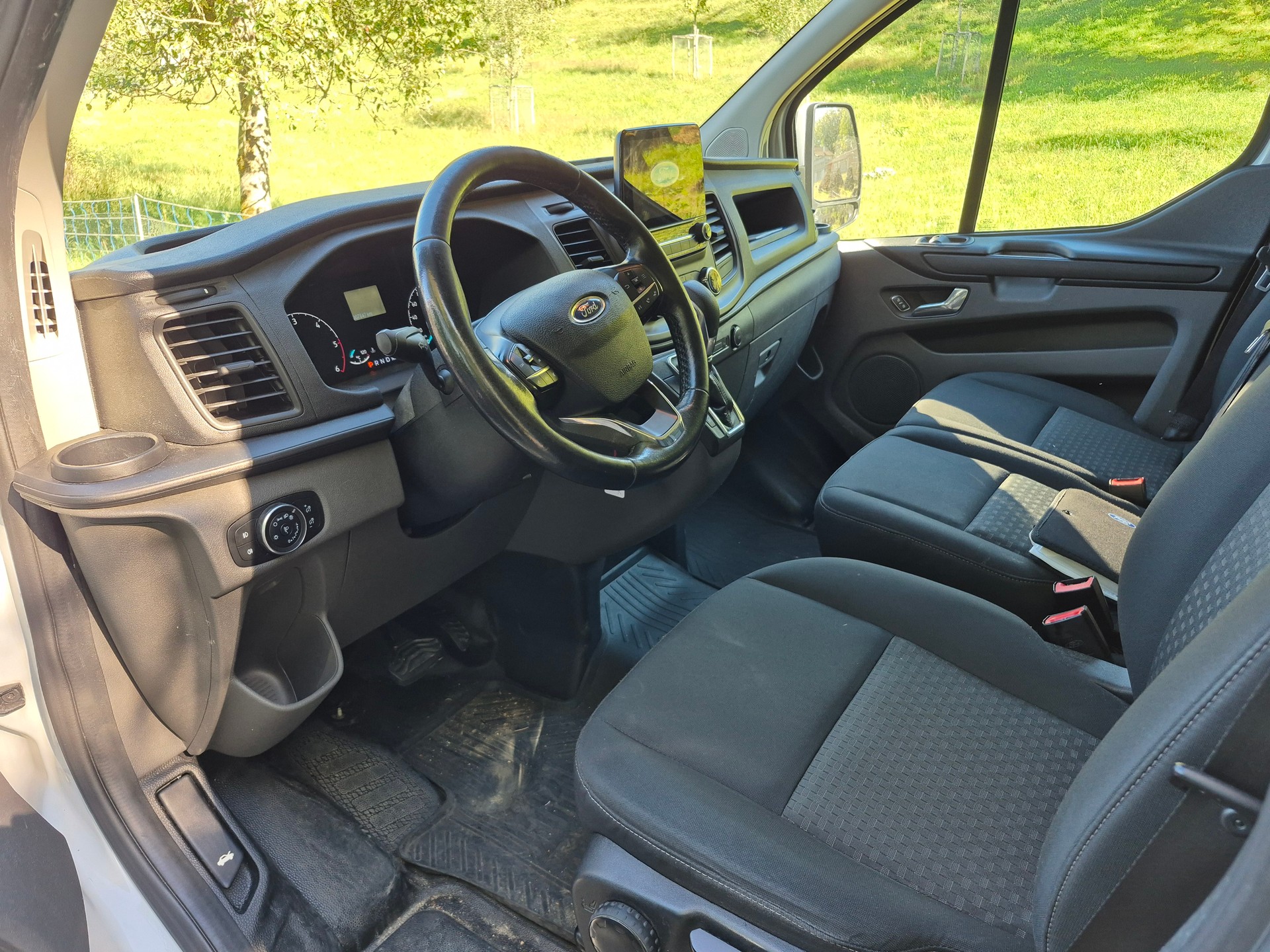 FORD Transit Custom Van 300 L1H1 Trend A-image-9