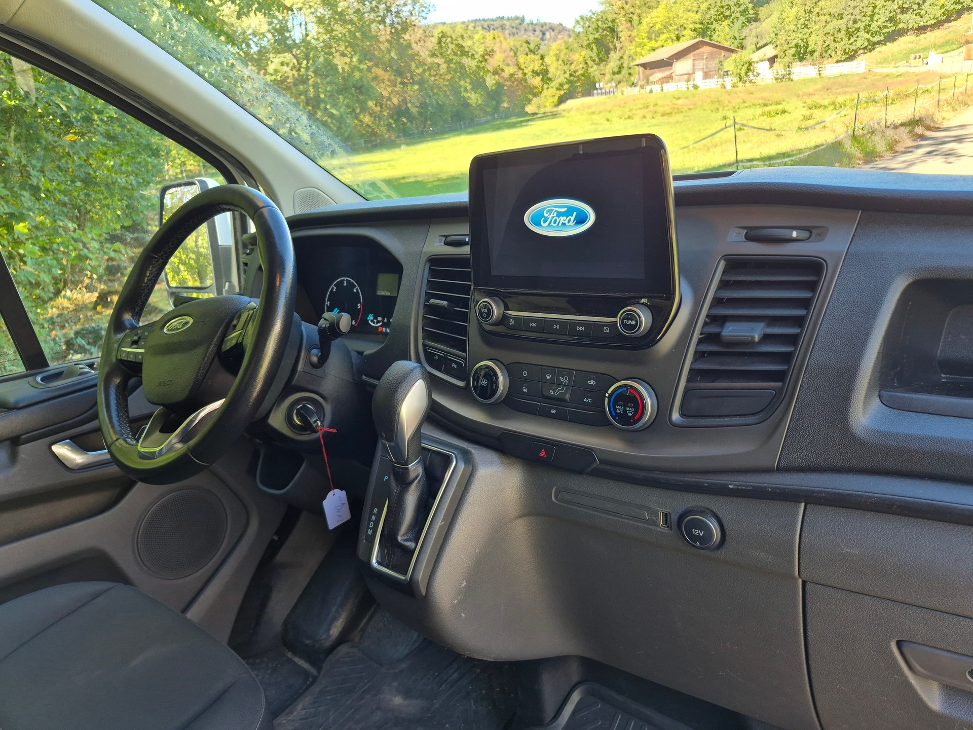 FORD Transit Custom Van 300 L1H1 Trend A-image-8