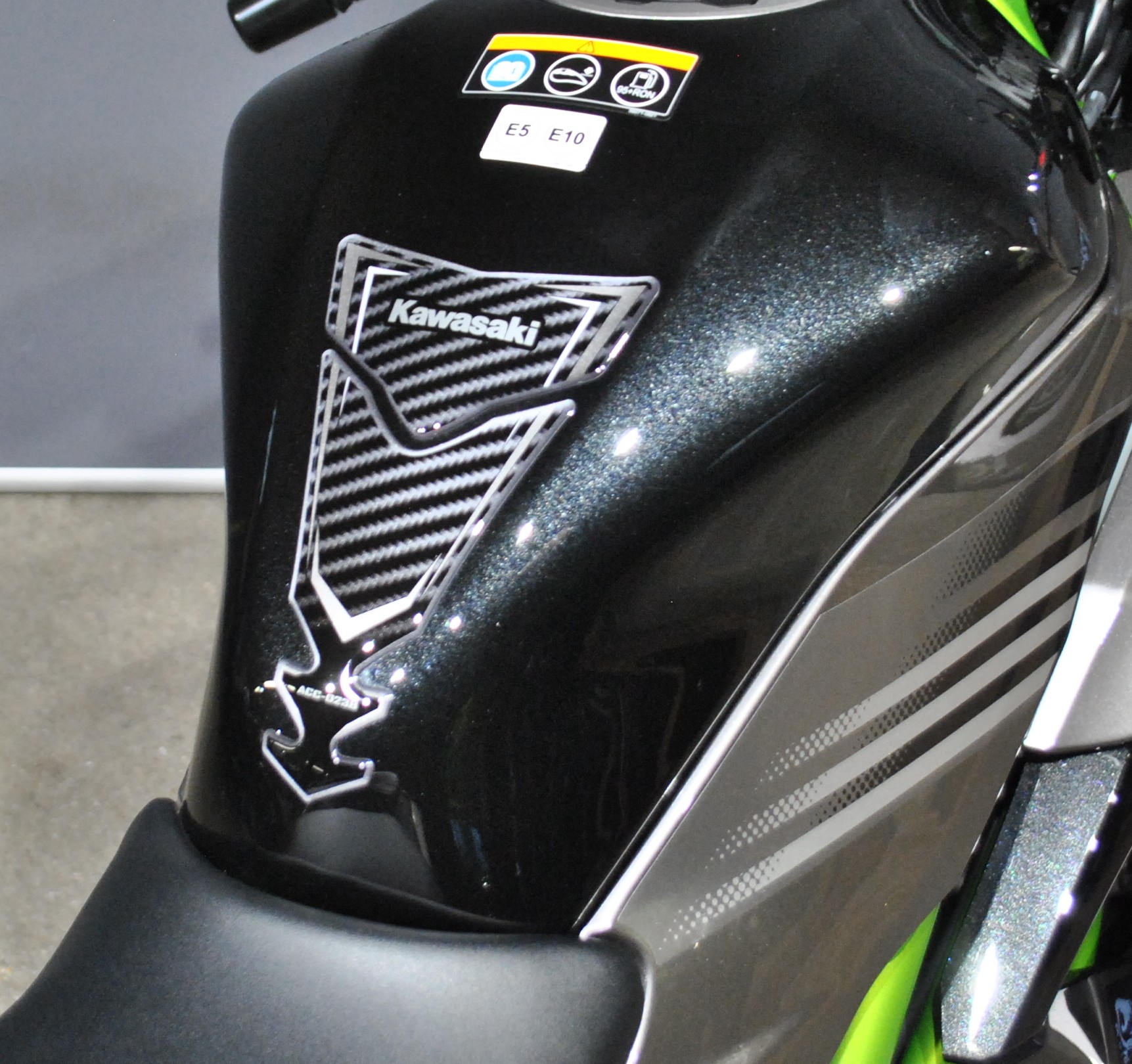 KAWASAKI Ninja 125-image-6