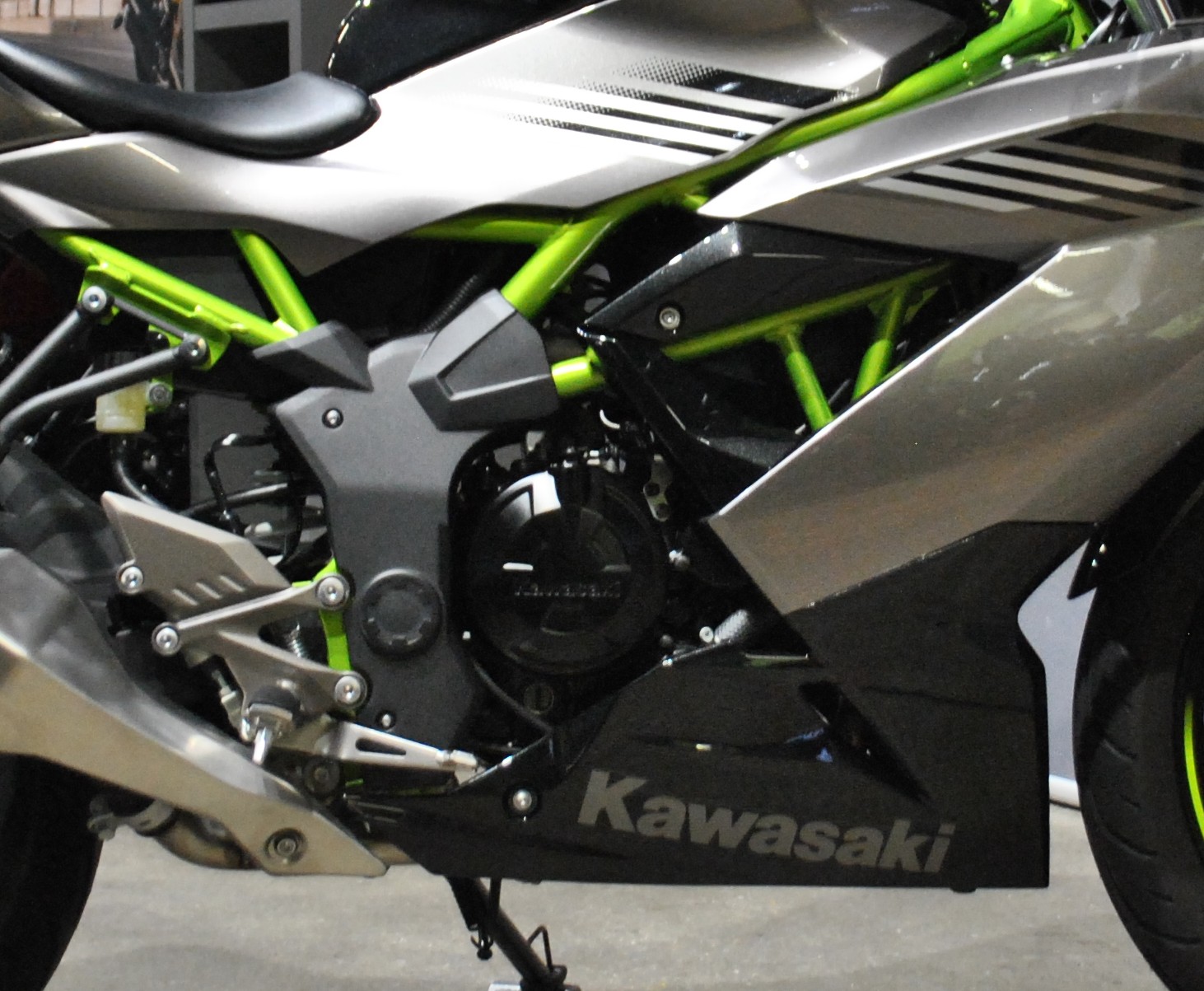KAWASAKI Ninja 125-image-8