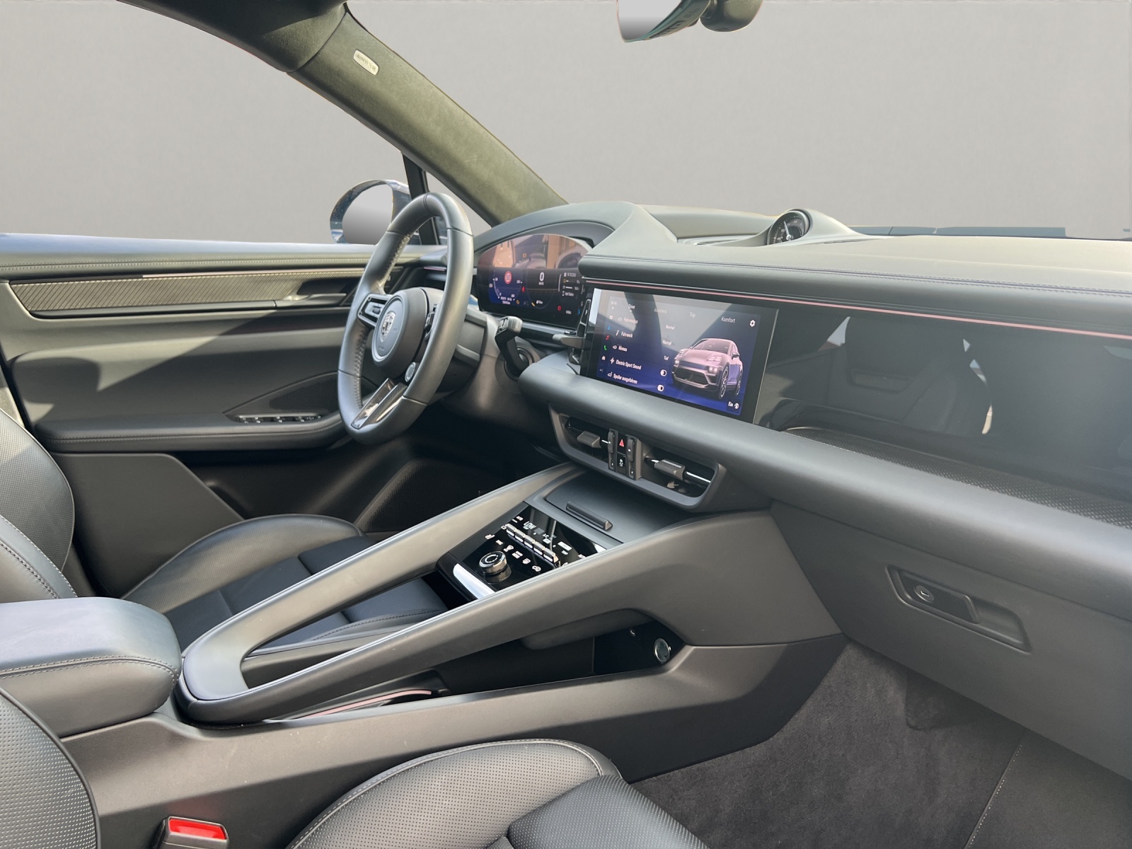 PORSCHE Macan Turbo-image-8