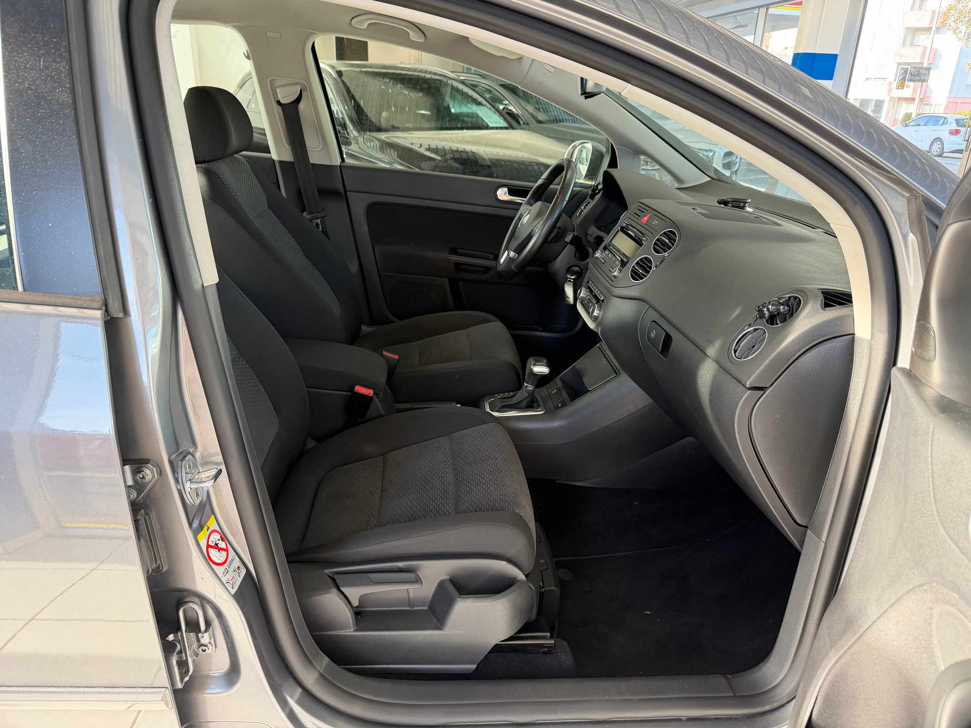 VW Golf Plus 1.4 TSI Comfortline DSG-image-12