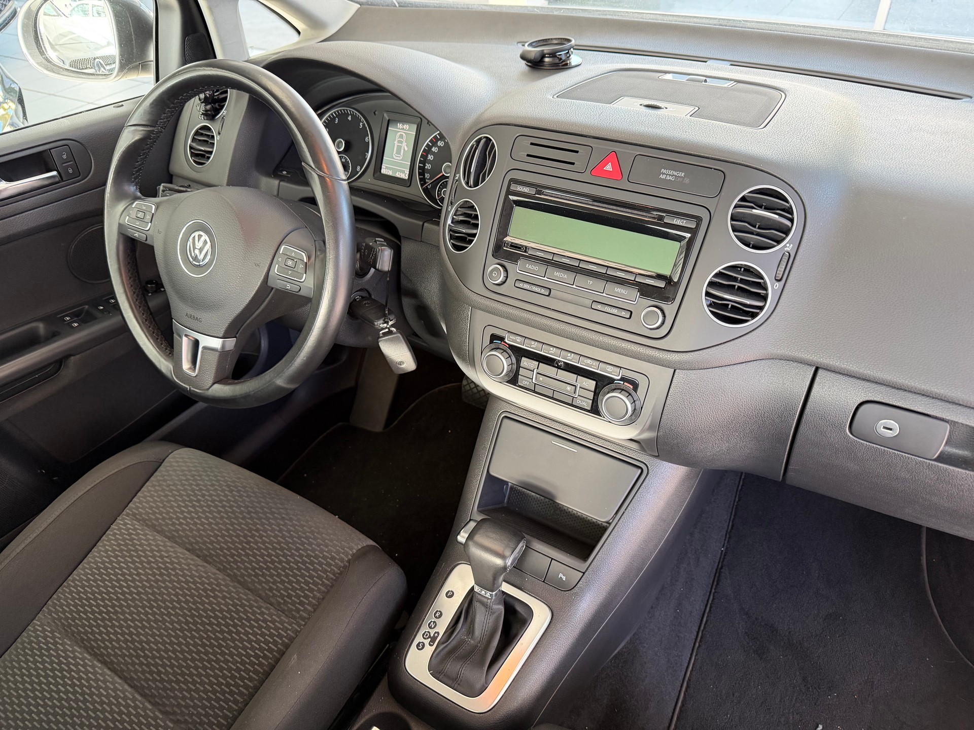 VW Golf Plus 1.4 TSI Comfortline DSG-image-14