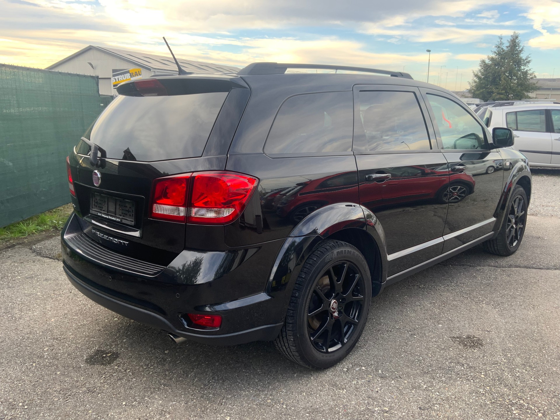 FIAT Freemont 2.0 MJ Lounge AWD Automat-image-3