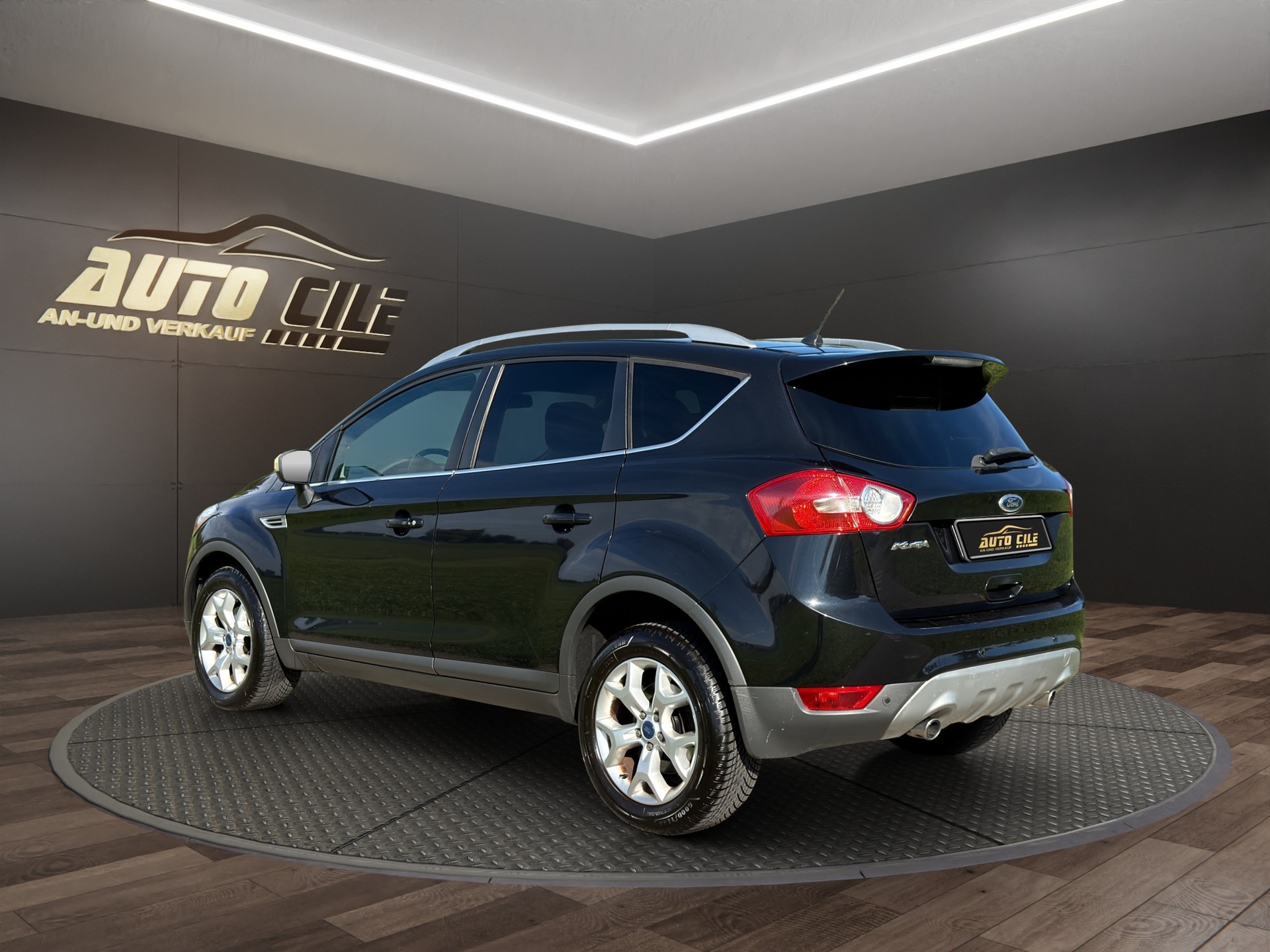 FORD Kuga 2.0 TDCi Magma Edition 4WD PowerShift-image-5