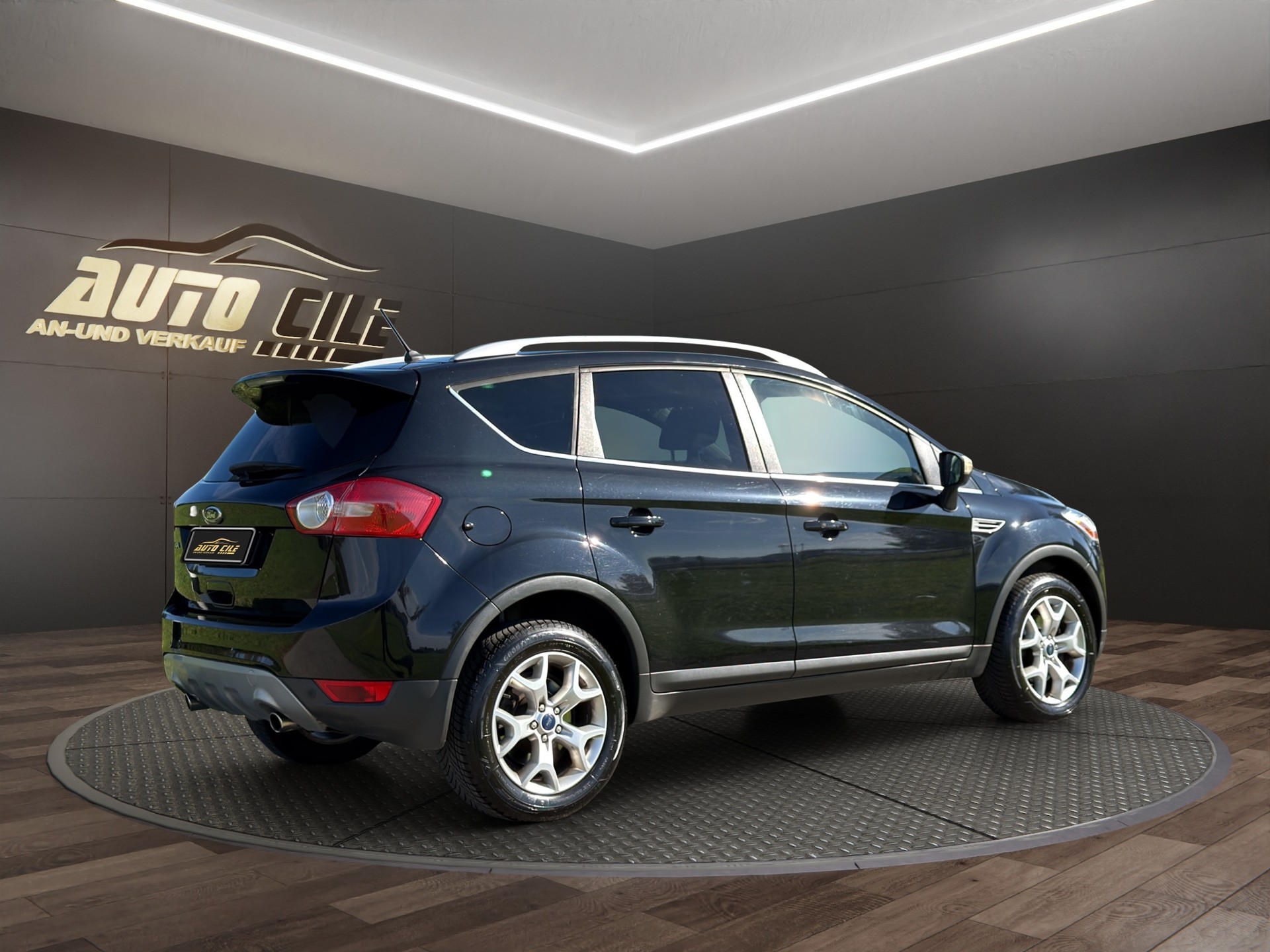 FORD Kuga 2.0 TDCi Magma Edition 4WD PowerShift-image-7