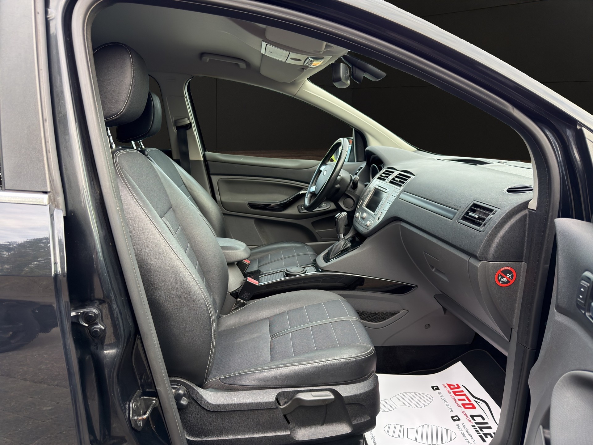 FORD Kuga 2.0 TDCi Magma Edition 4WD PowerShift-image-8