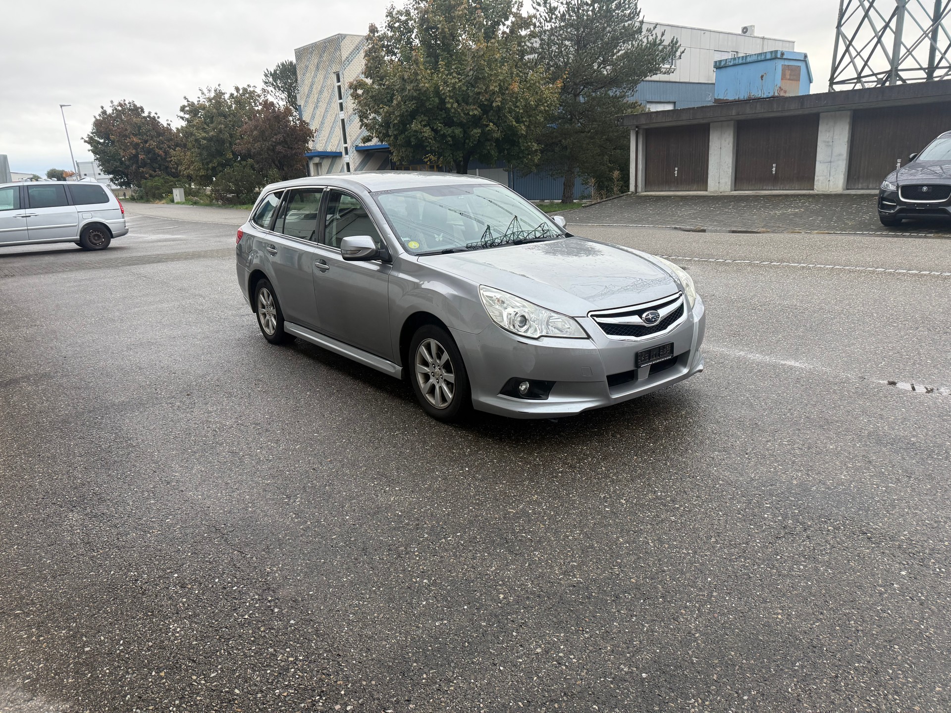 SUBARU Legacy 2.0i Swiss AWD Lineartronic-image-1