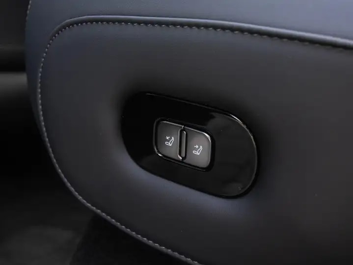 ZEEKR Zeekr 7x 100 kWh Privilege AWD mit AHK-image-17