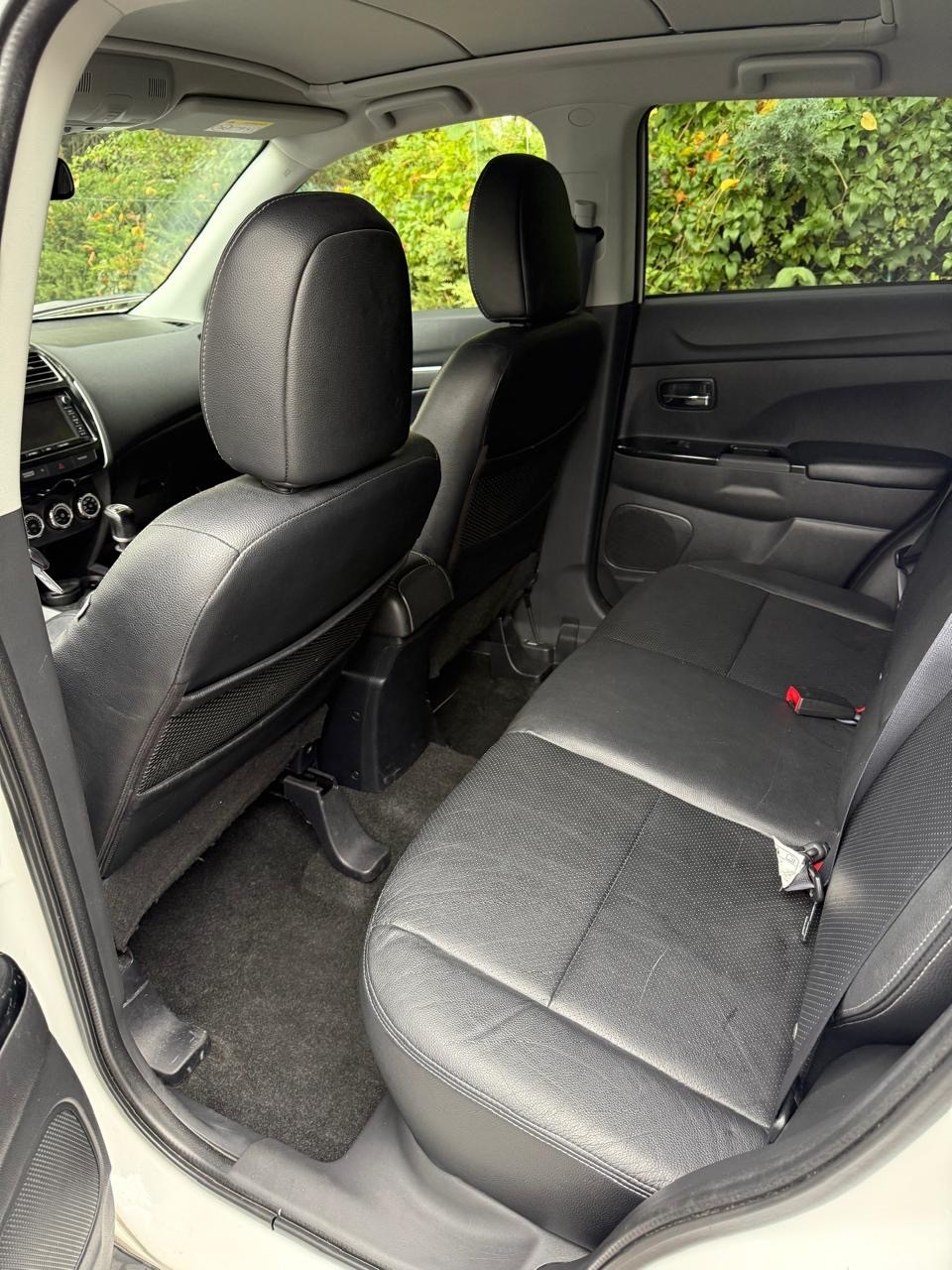 PEUGEOT 4008 1.8 HDi Allure 4WD-image-7